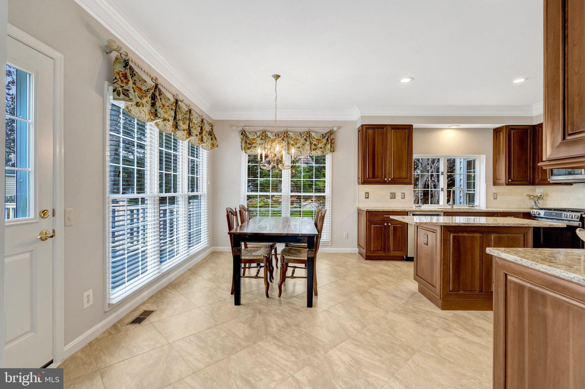 OAKS AT CROSSPOINTE - Residential