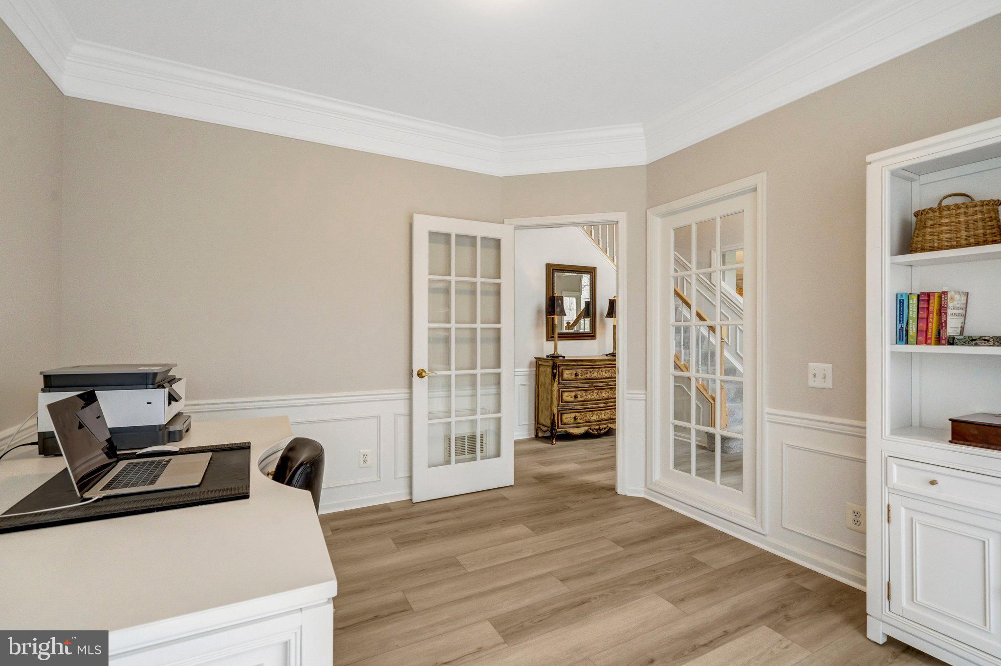 OAKS AT CROSSPOINTE - Residential