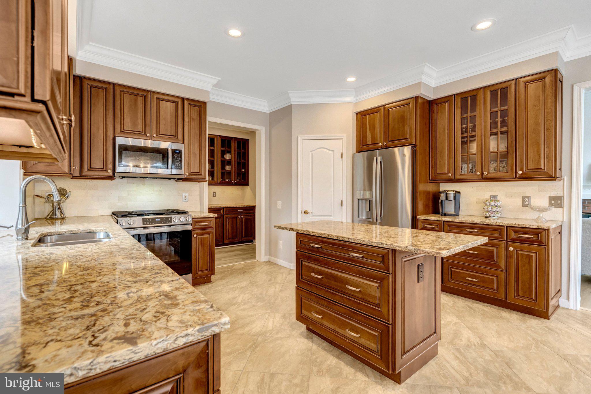 OAKS AT CROSSPOINTE - Residential