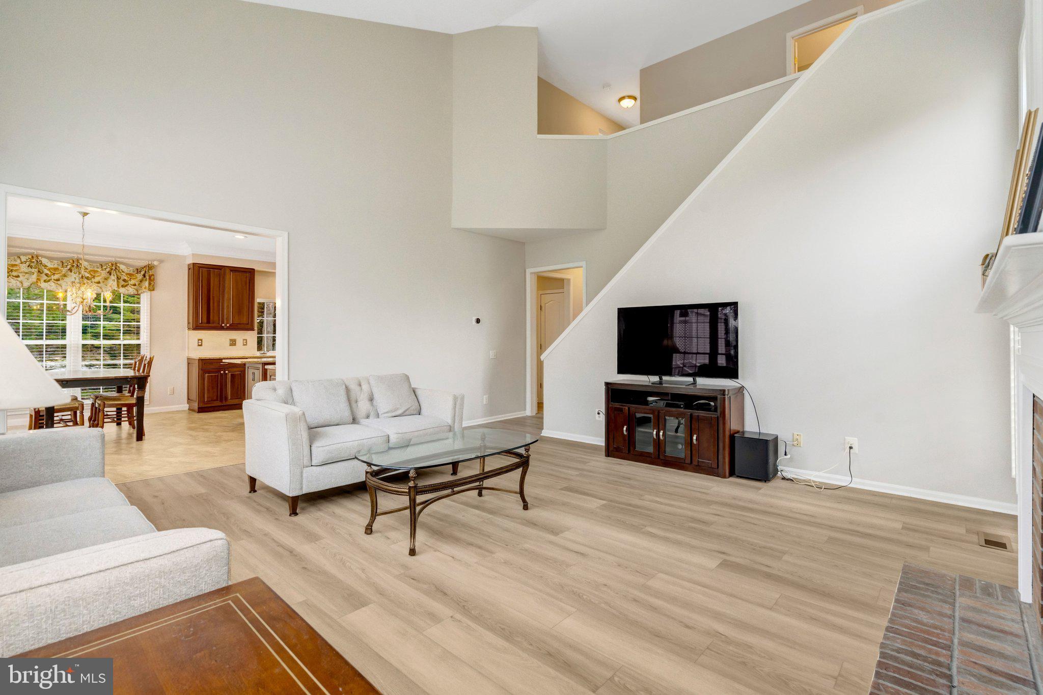 OAKS AT CROSSPOINTE - Residential