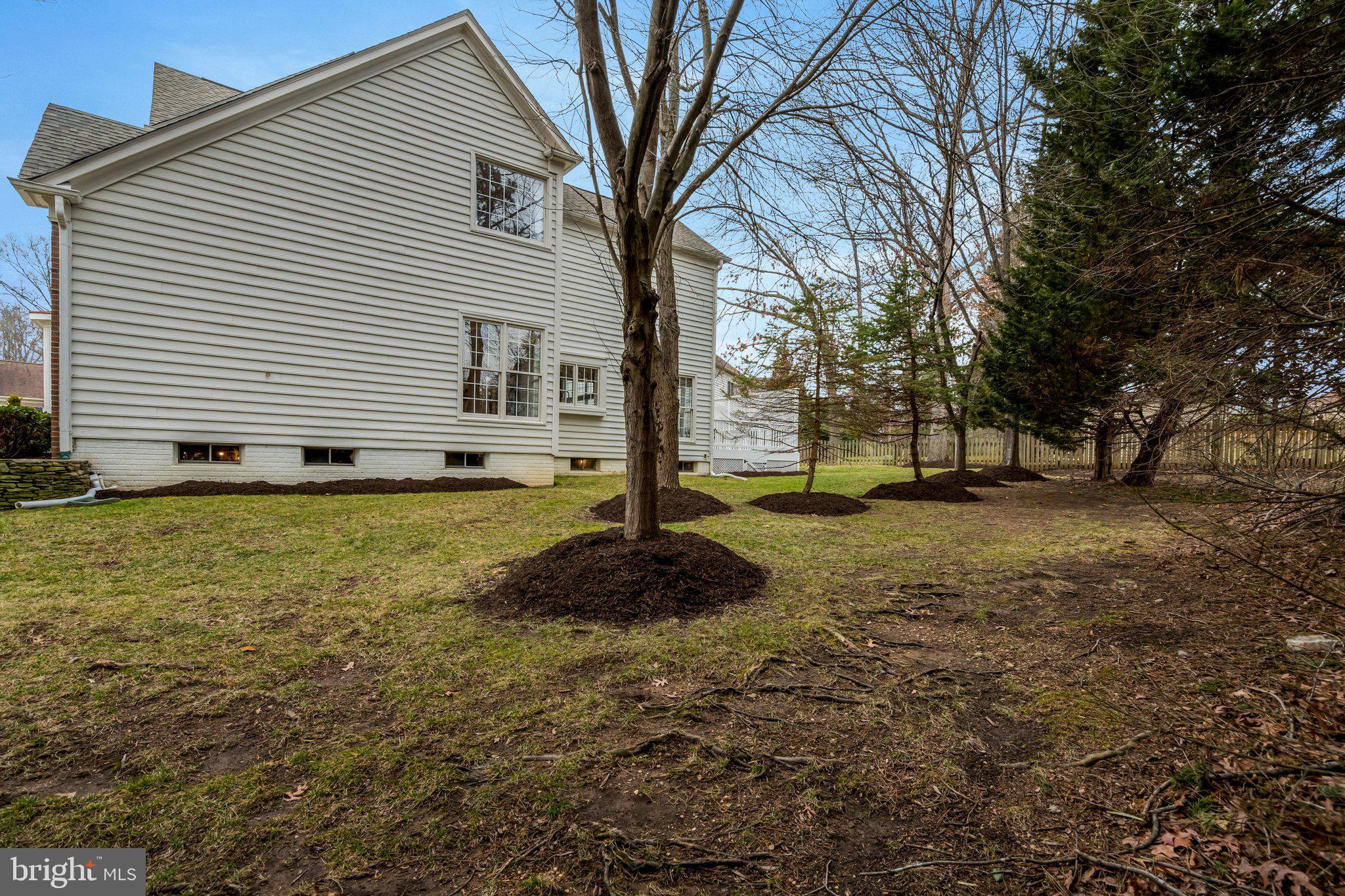 OAKS AT CROSSPOINTE - Residential