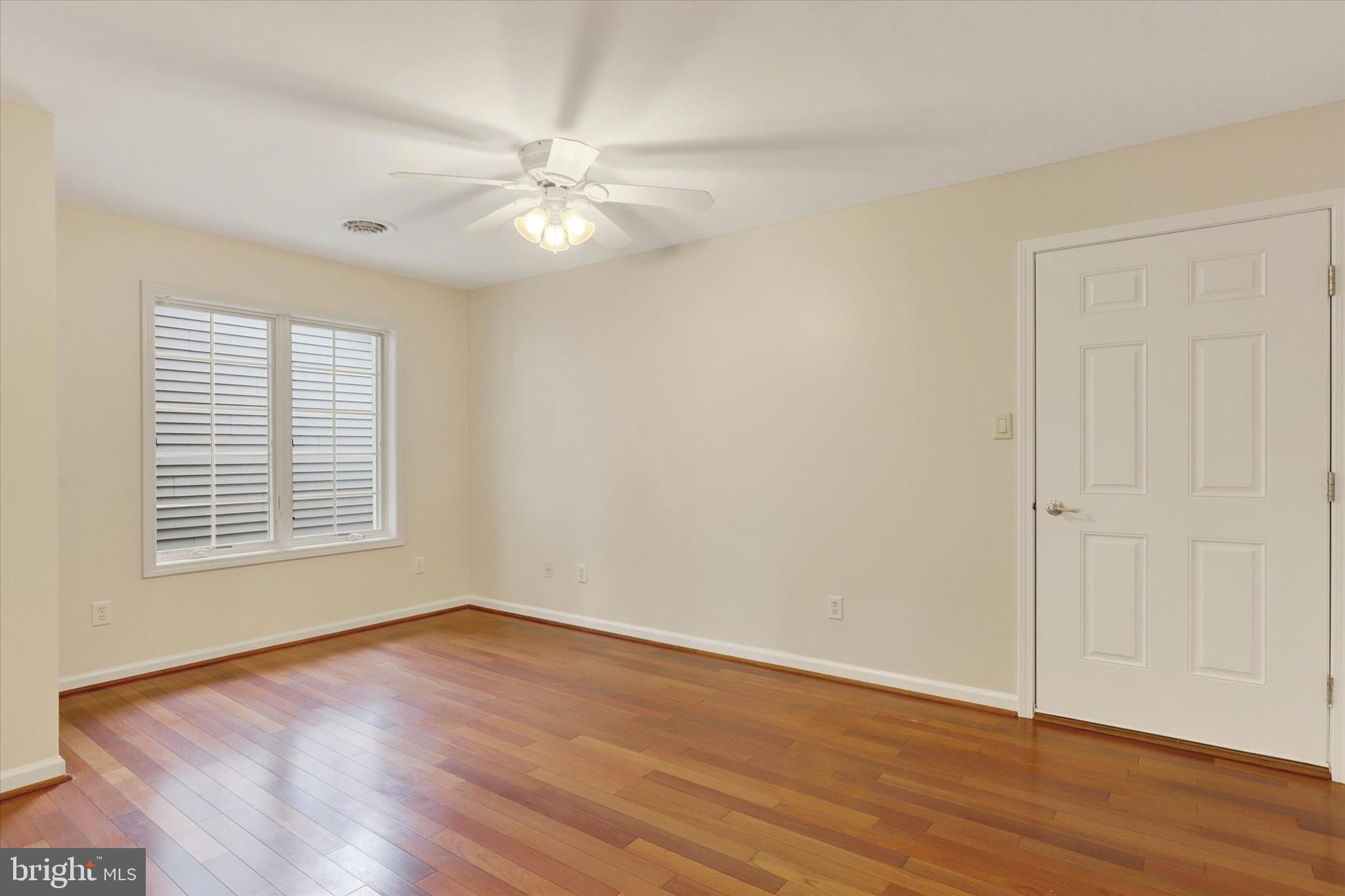 PENN NATIONAL GOLF COURSE COMMUNITY - Residential