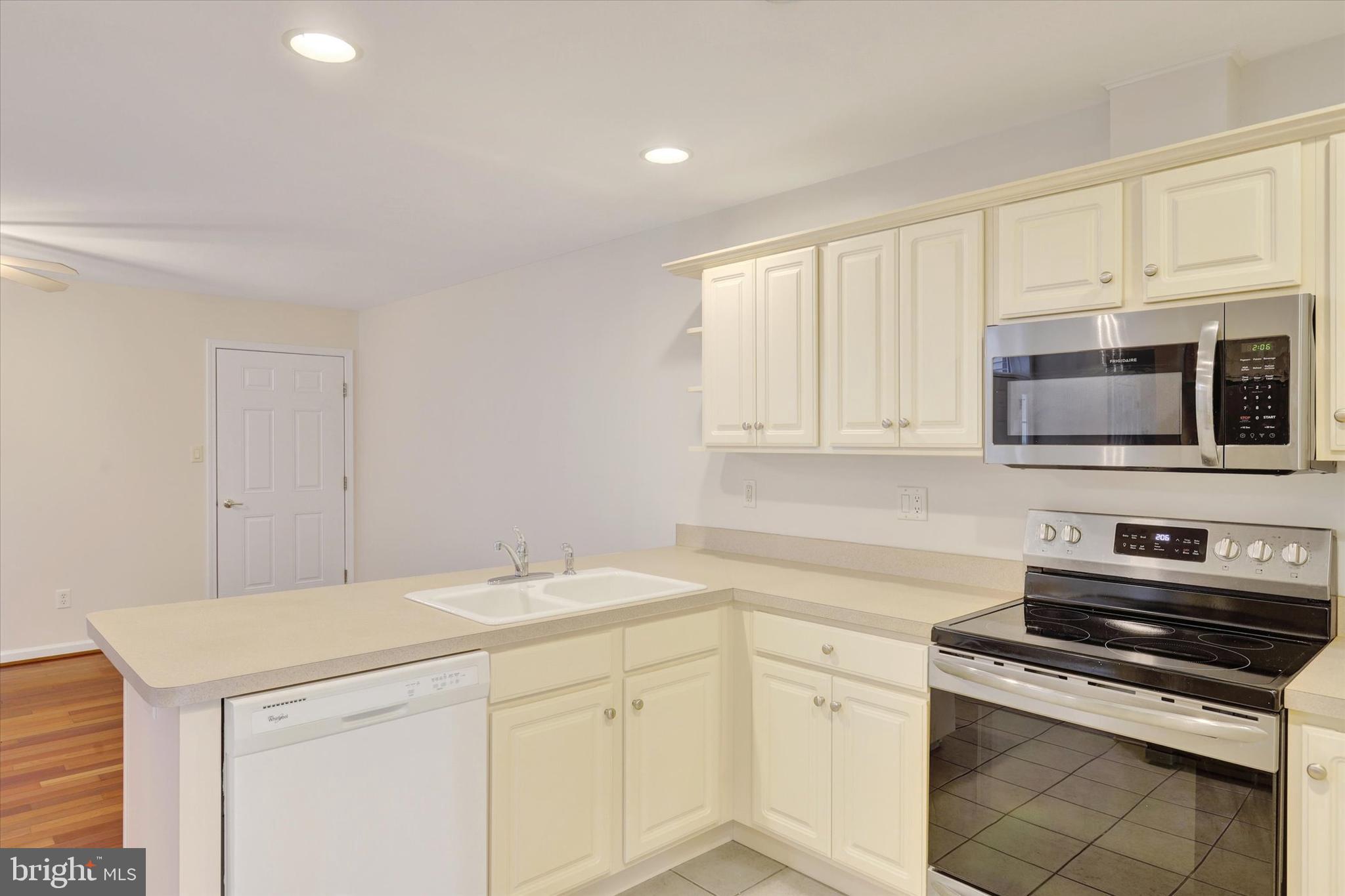 PENN NATIONAL GOLF COURSE COMMUNITY - Residential