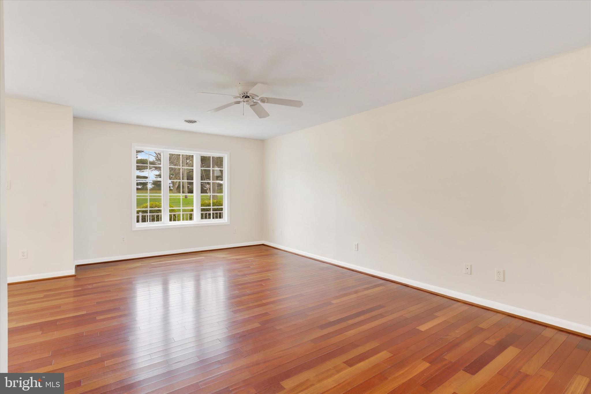 PENN NATIONAL GOLF COURSE COMMUNITY - Residential