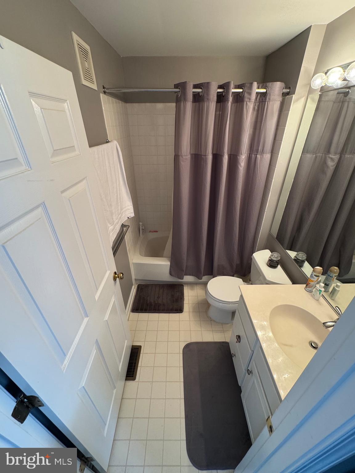 SYCAMORES AT VAN DORN - Residential Lease