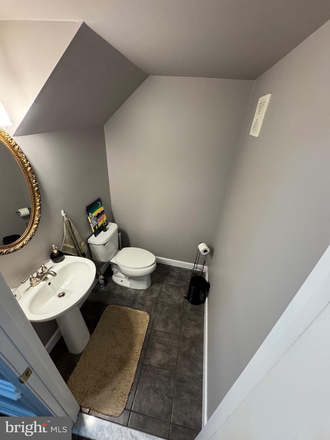 SYCAMORES AT VAN DORN - Residential Lease