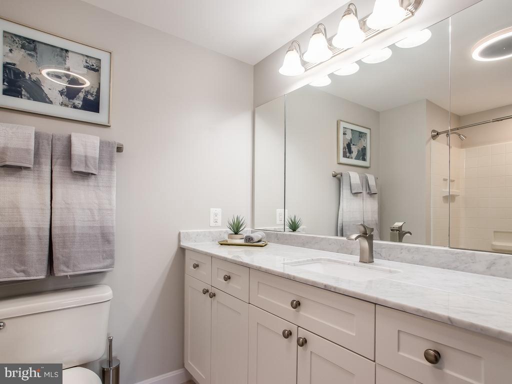 NORTHAMPTON PLACE - Residential Lease