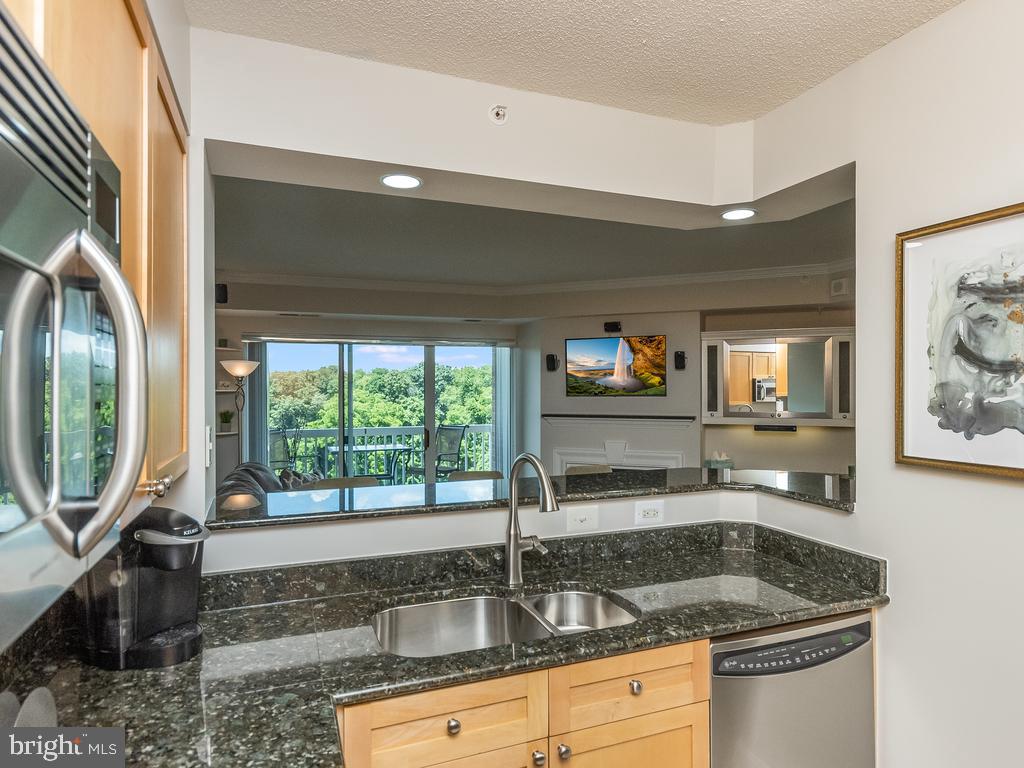 NORTHAMPTON PLACE - Residential Lease