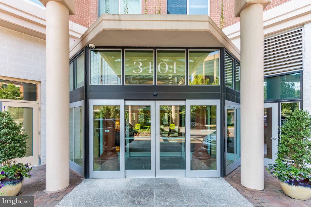 NORTHAMPTON PLACE - Residential Lease