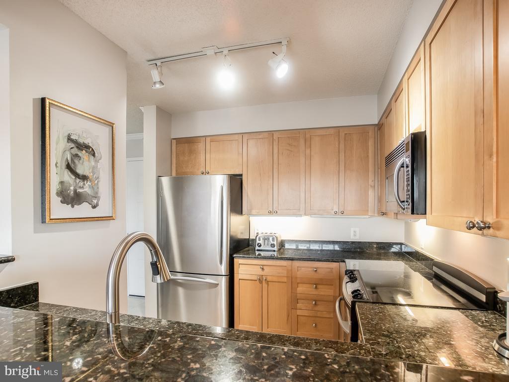 NORTHAMPTON PLACE - Residential Lease