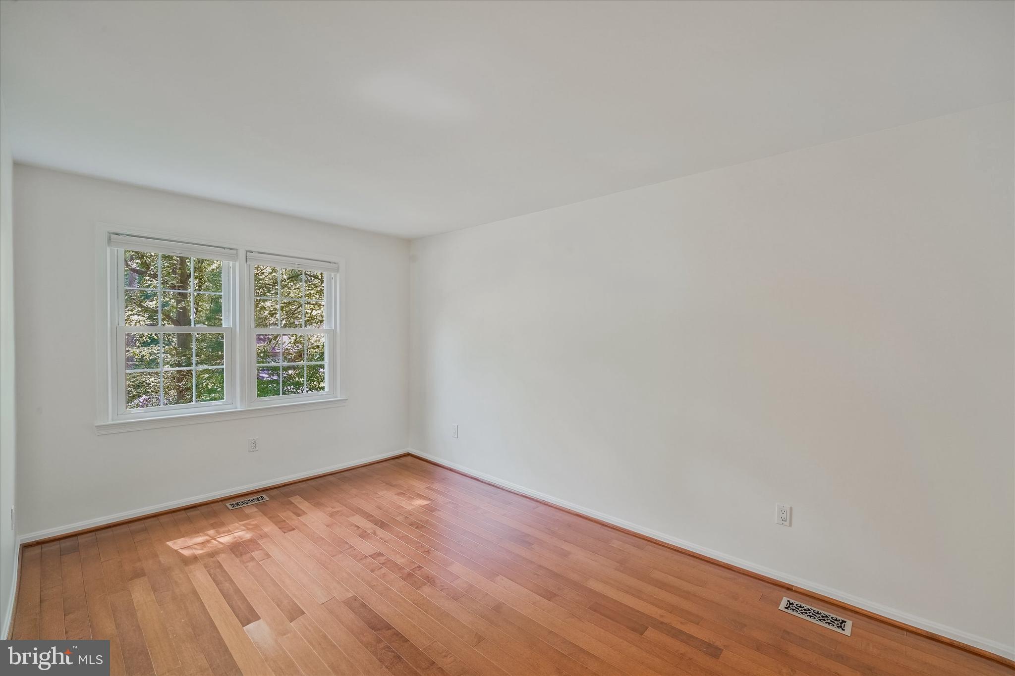 OAKBROOK - Residential