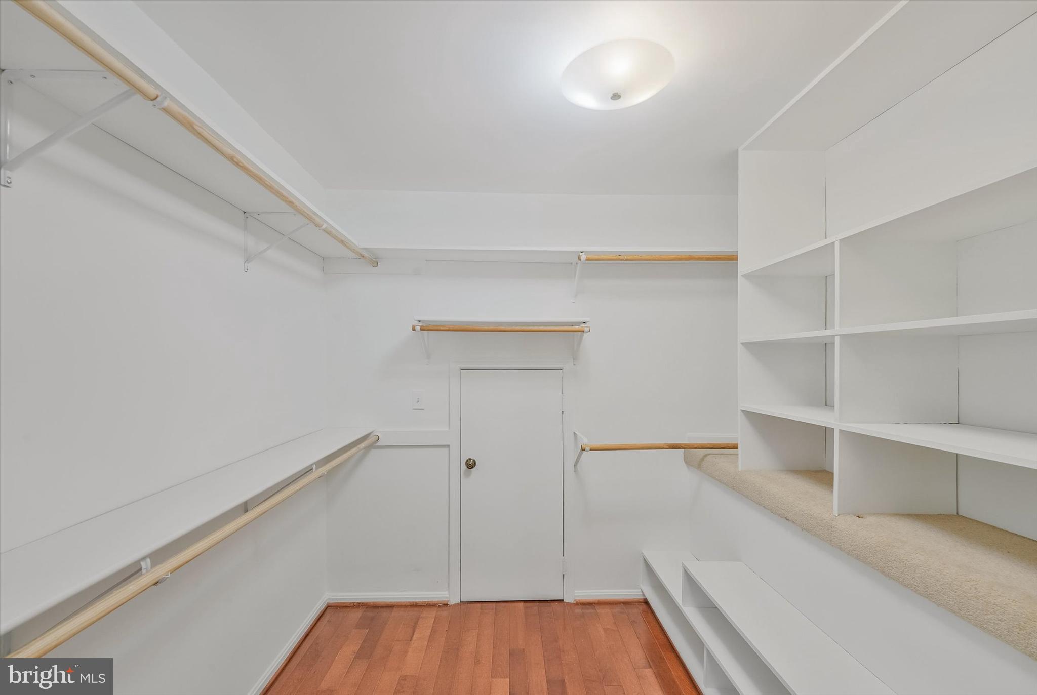 OAKBROOK - Residential