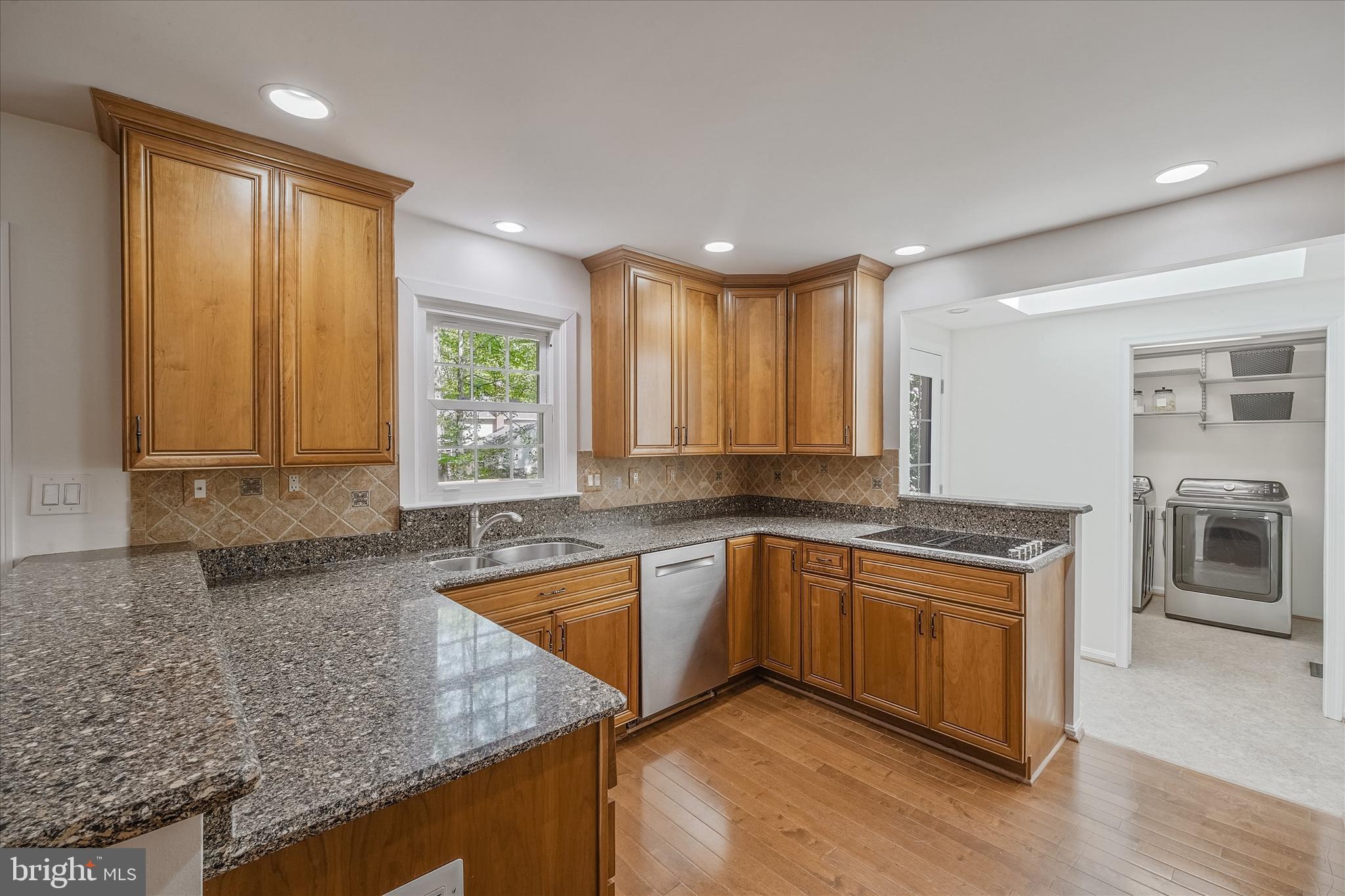 OAKBROOK - Residential