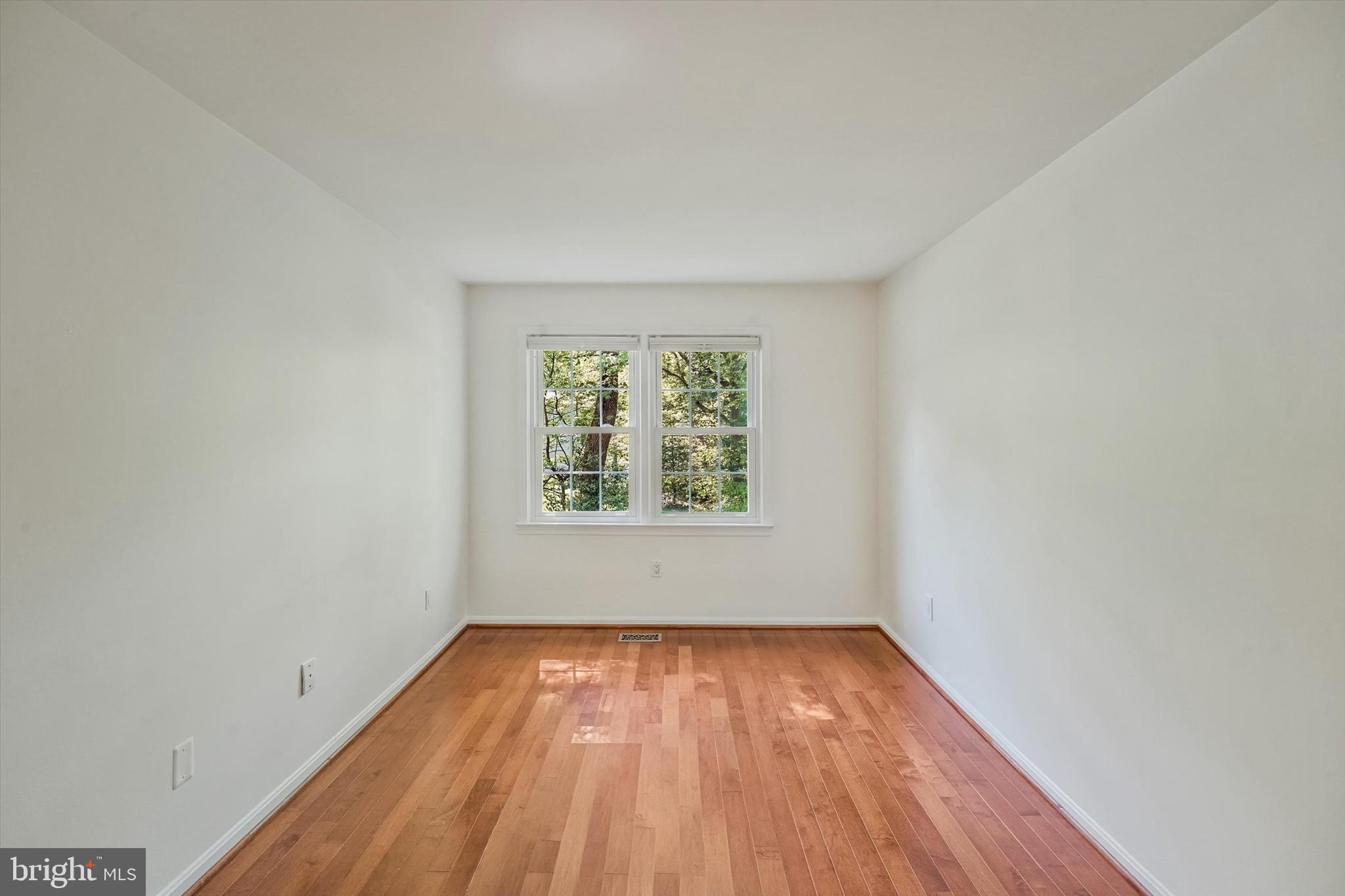 OAKBROOK - Residential