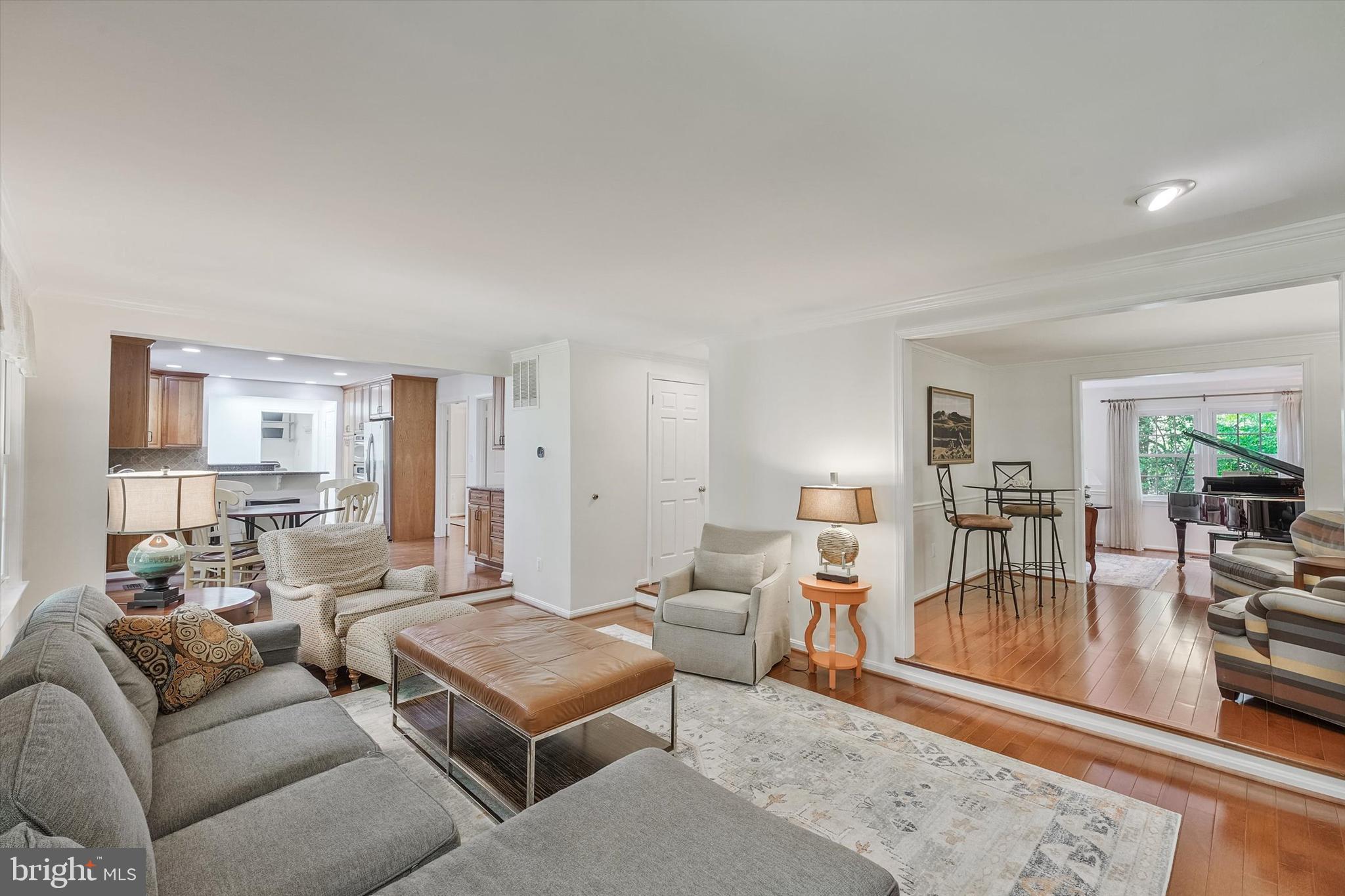 OAKBROOK - Residential