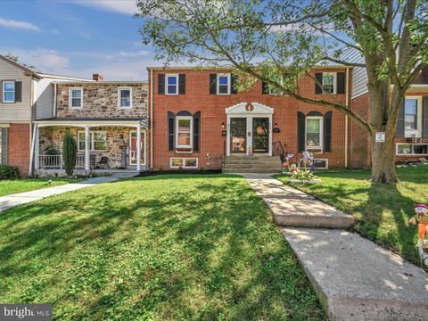 Photo of 848 Garnet Avenue, LANCASTER, PA 17603 (MLS # PALA2075910)