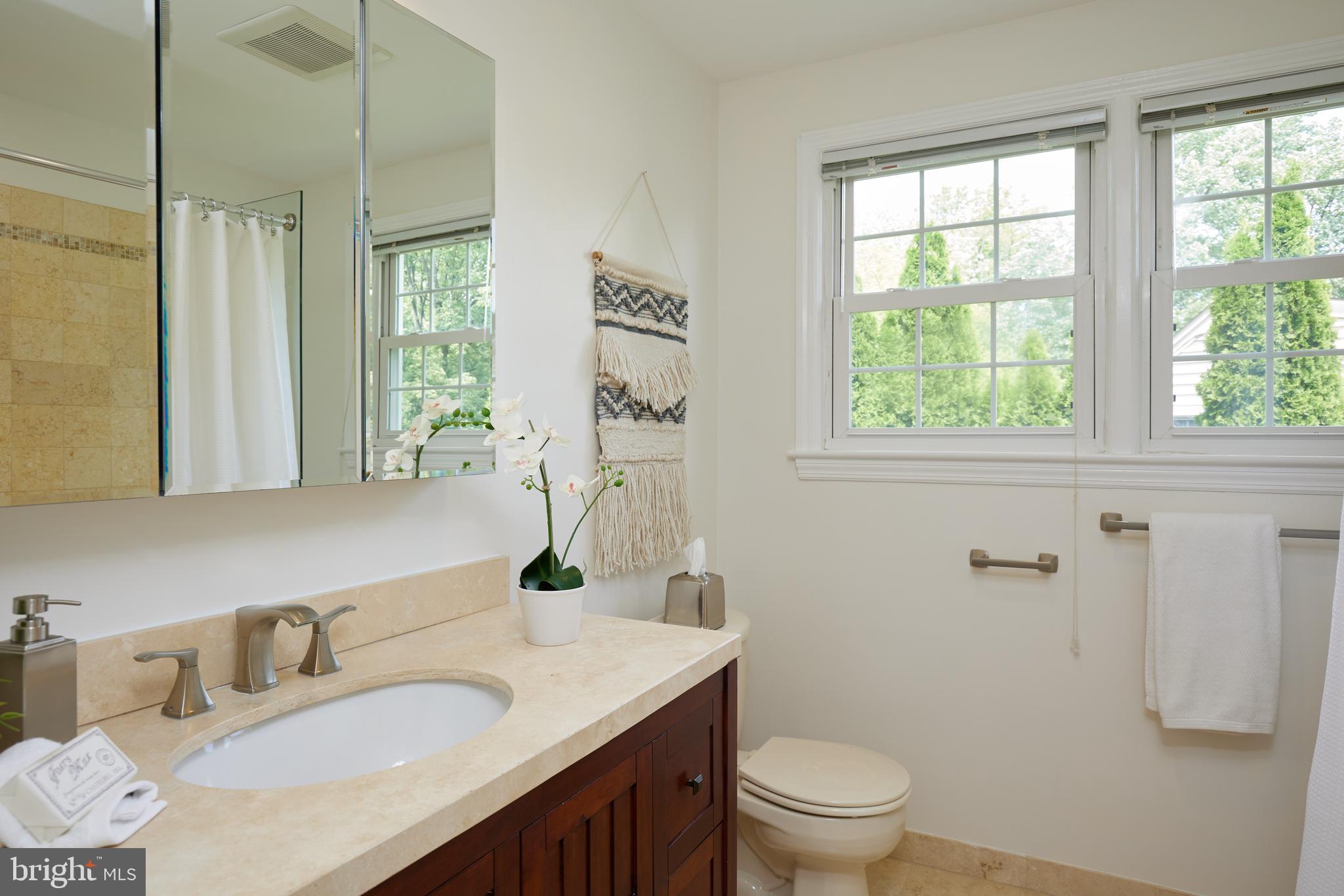 GLENBROOK KNOLLS - Residential