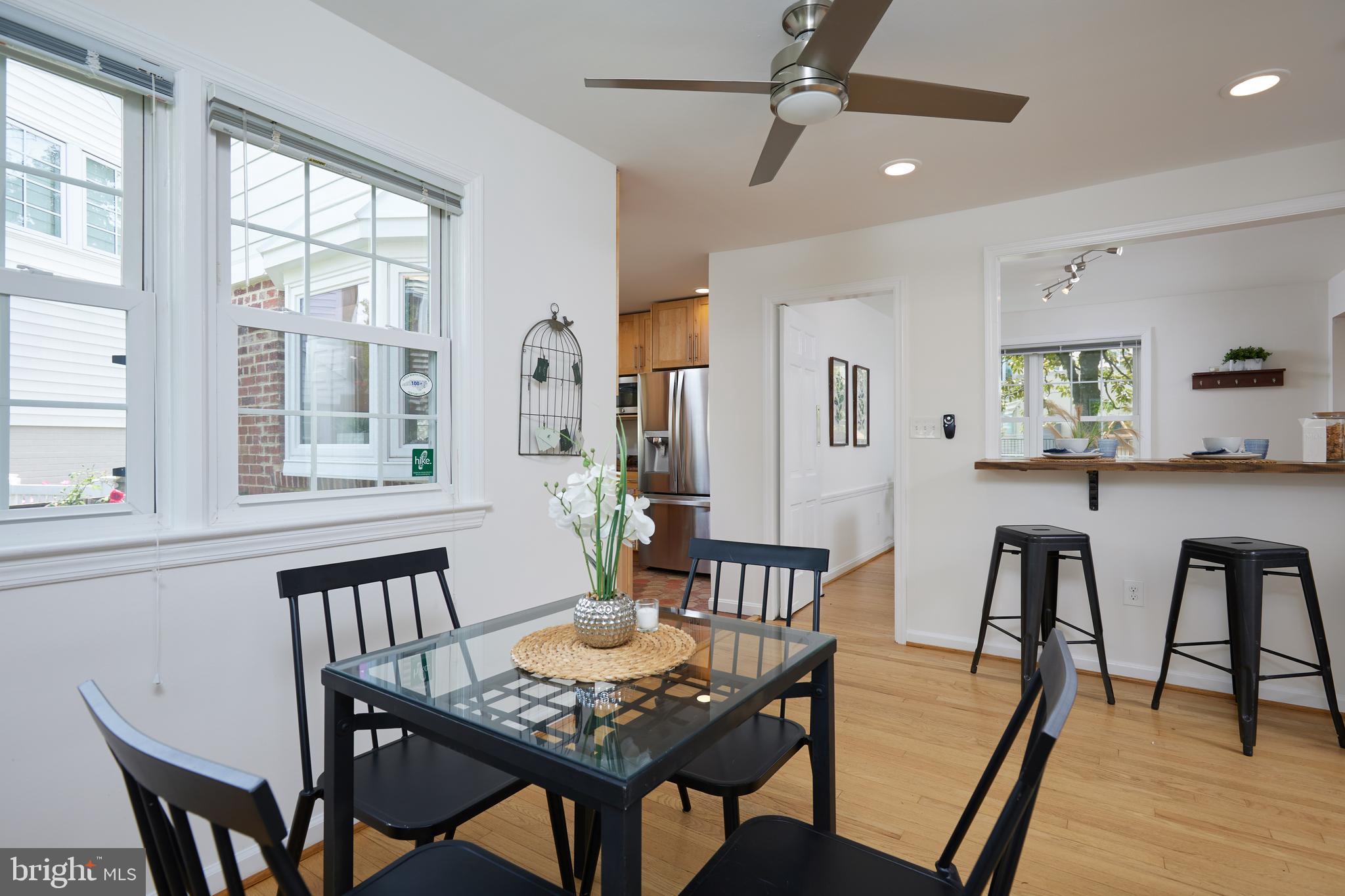 GLENBROOK KNOLLS - Residential