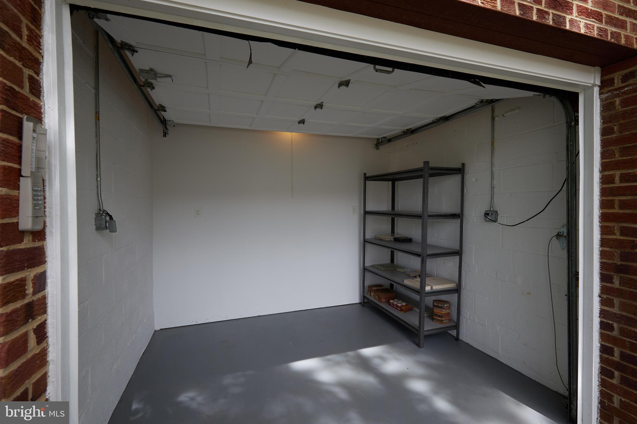 GLENBROOK KNOLLS - Residential