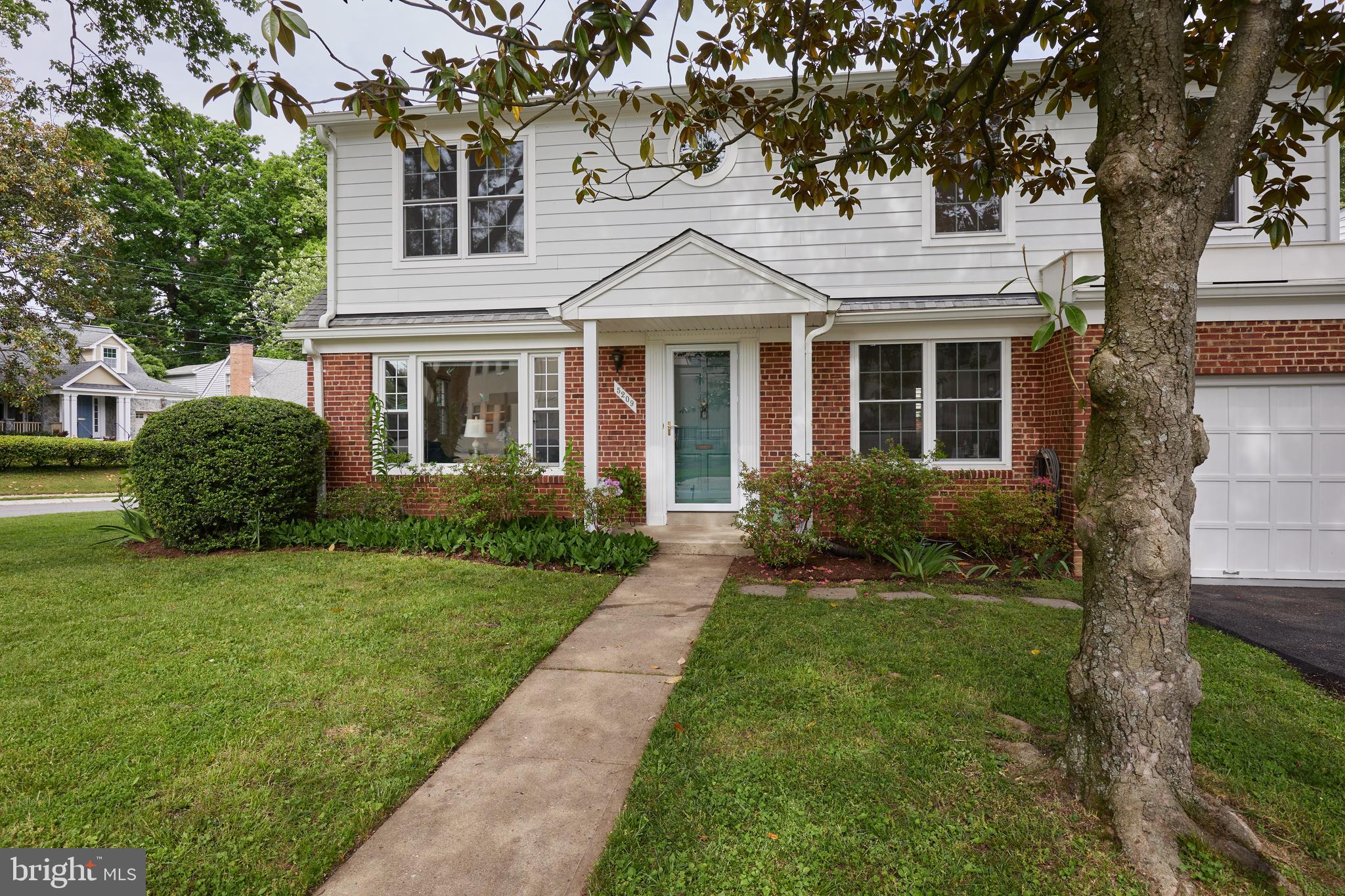 GLENBROOK KNOLLS - Residential