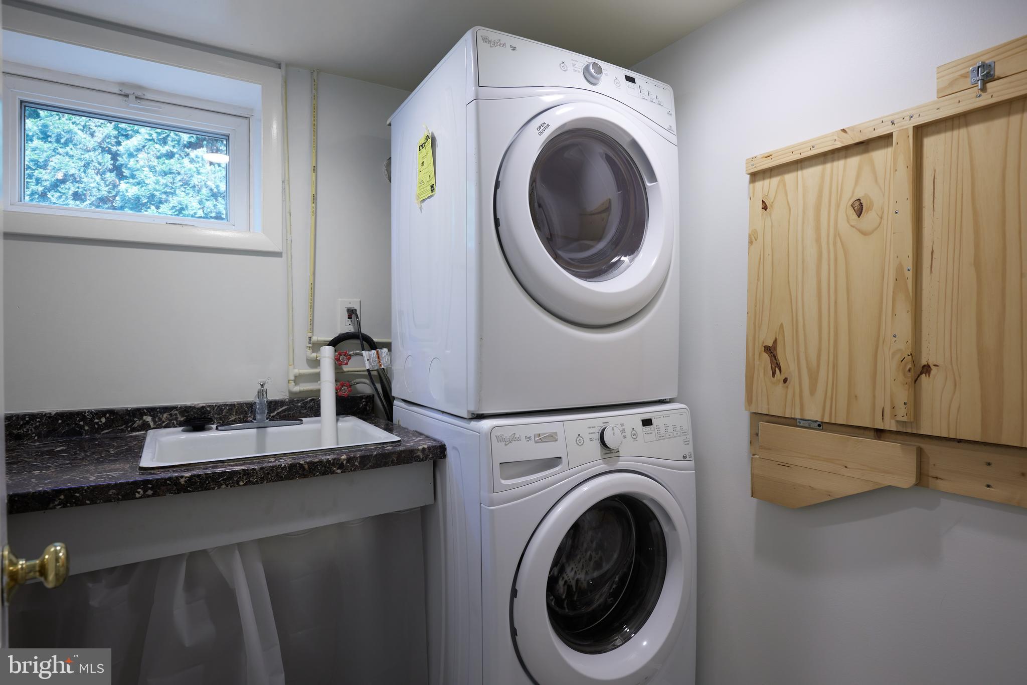 GLENBROOK KNOLLS - Residential