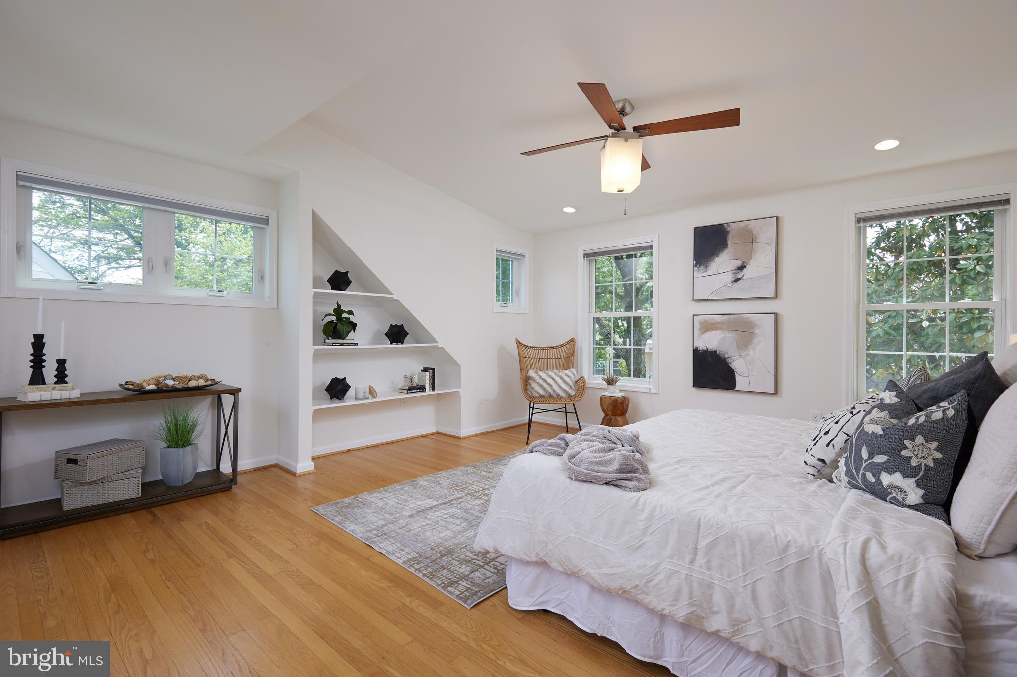 GLENBROOK KNOLLS - Residential