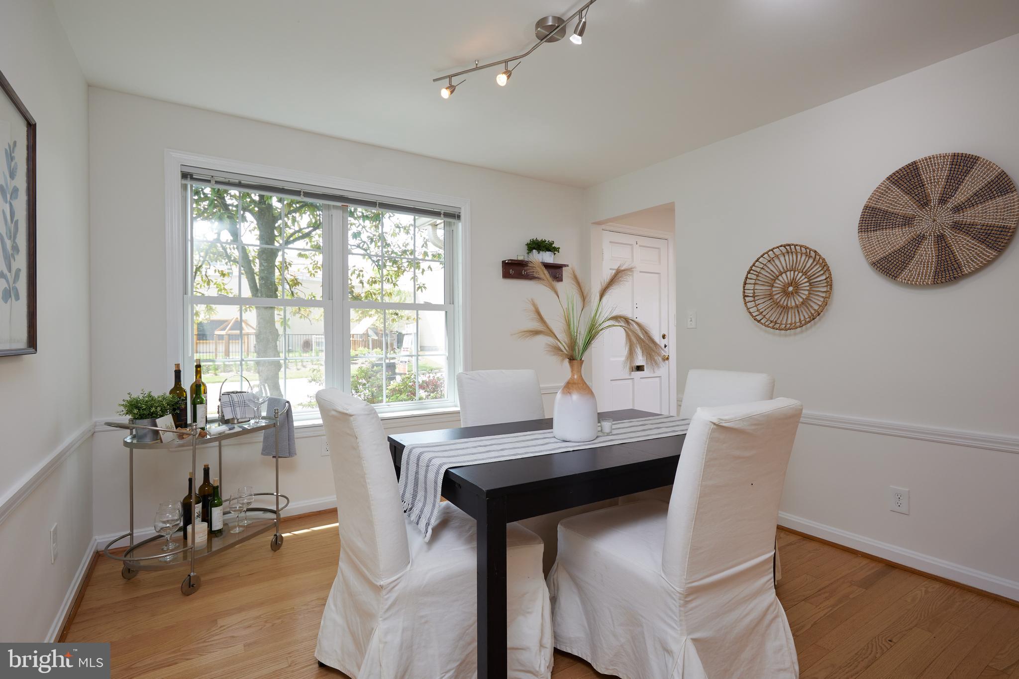 GLENBROOK KNOLLS - Residential