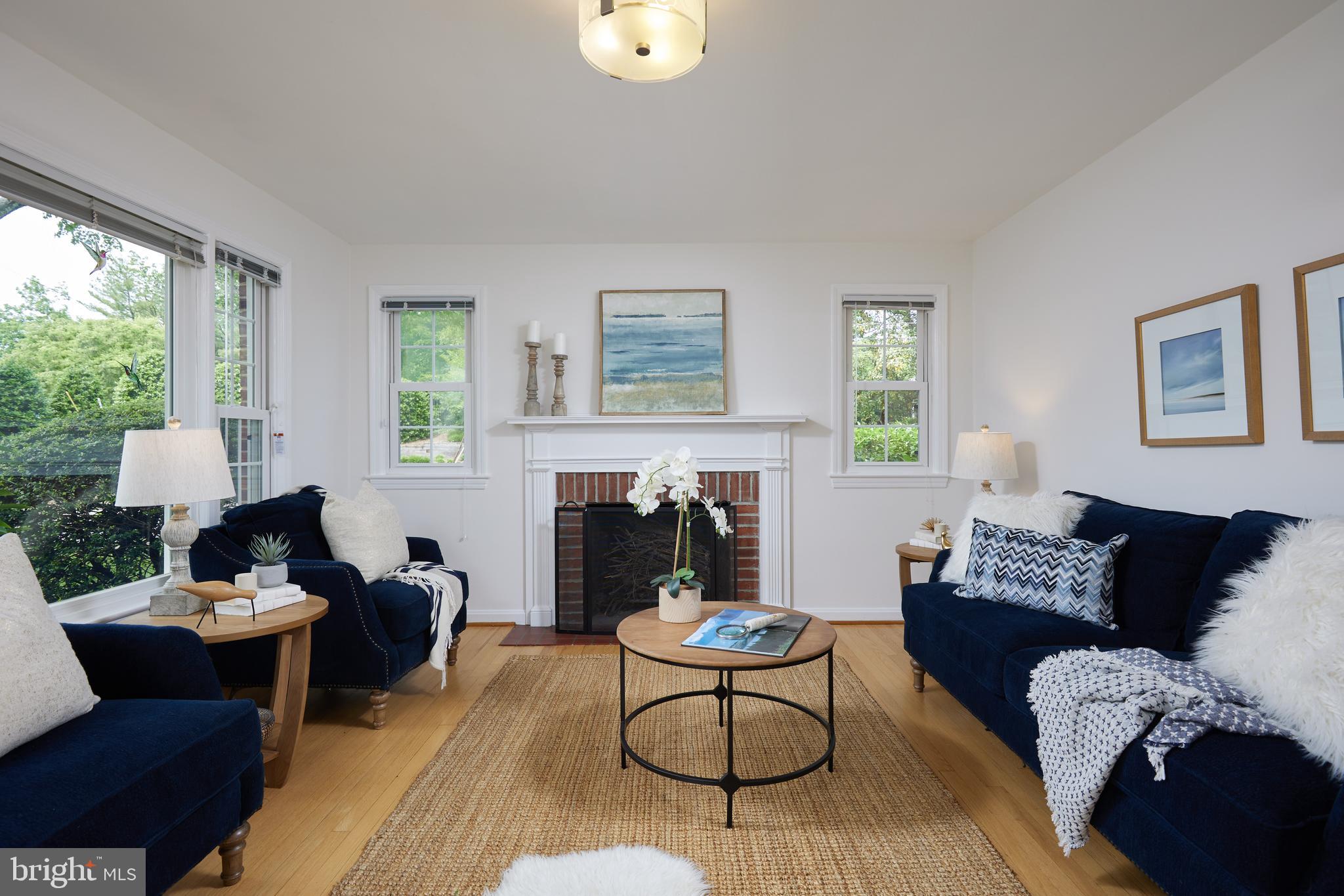 GLENBROOK KNOLLS - Residential