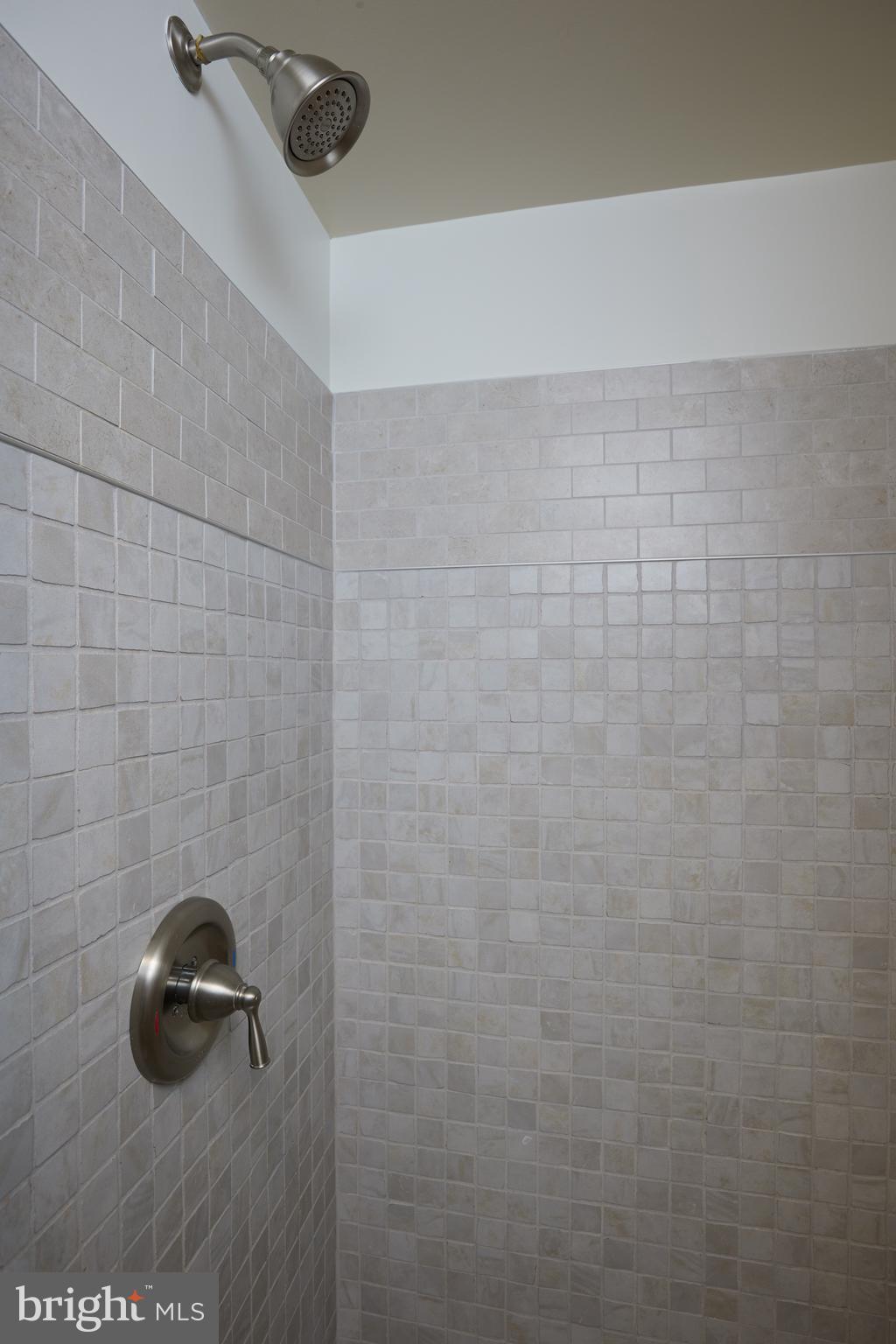 GLENBROOK KNOLLS - Residential