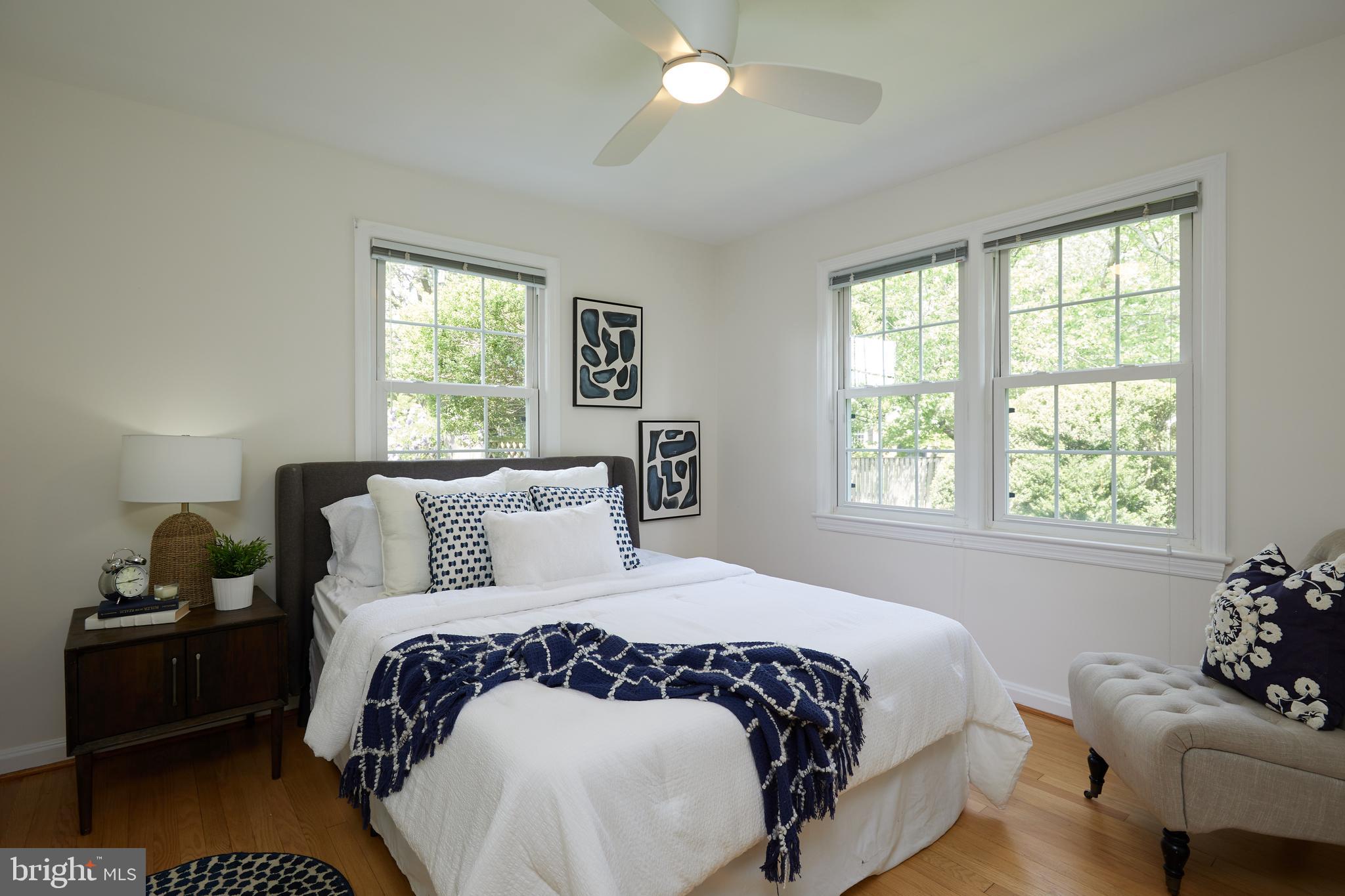 GLENBROOK KNOLLS - Residential