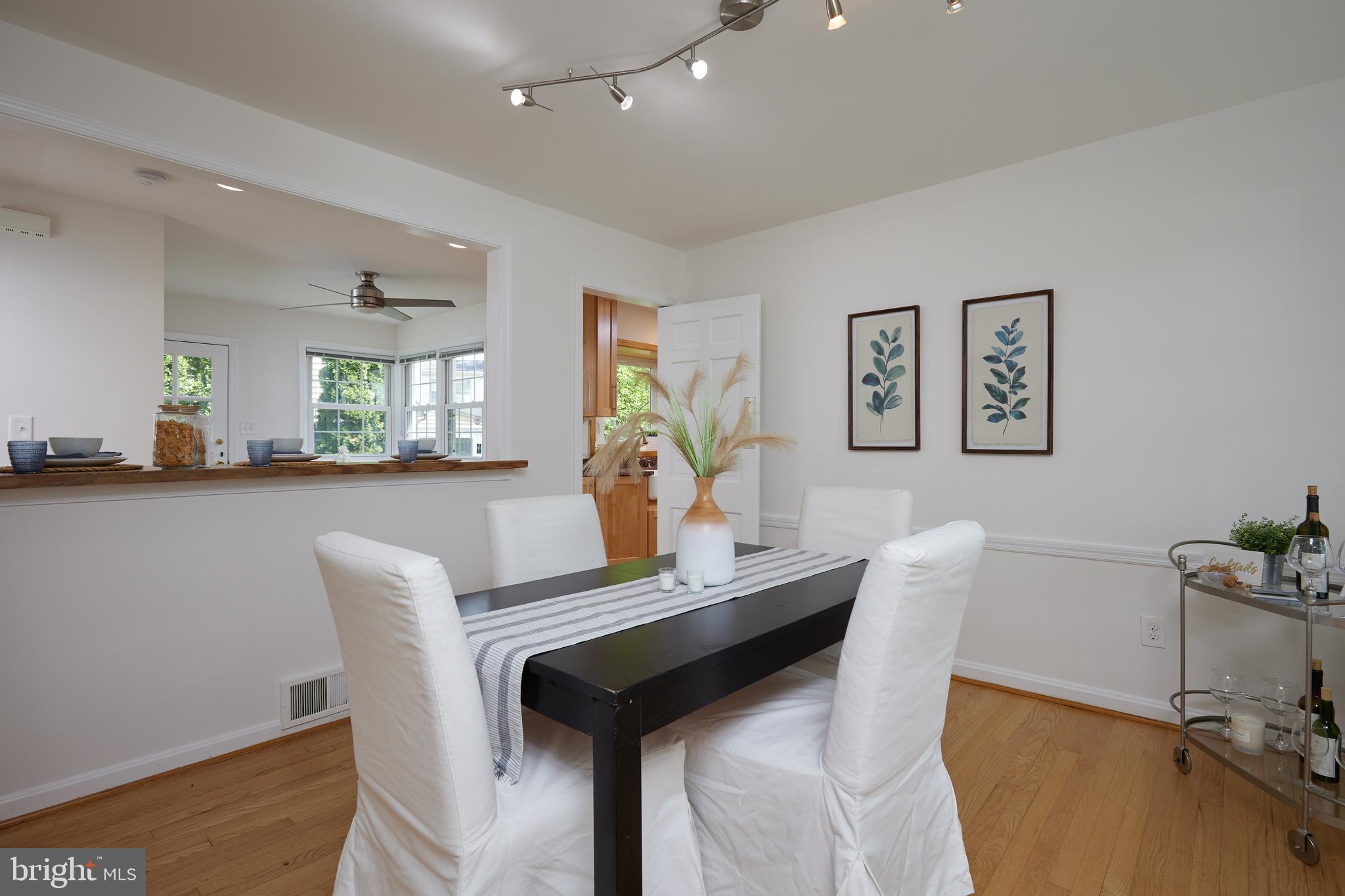 GLENBROOK KNOLLS - Residential