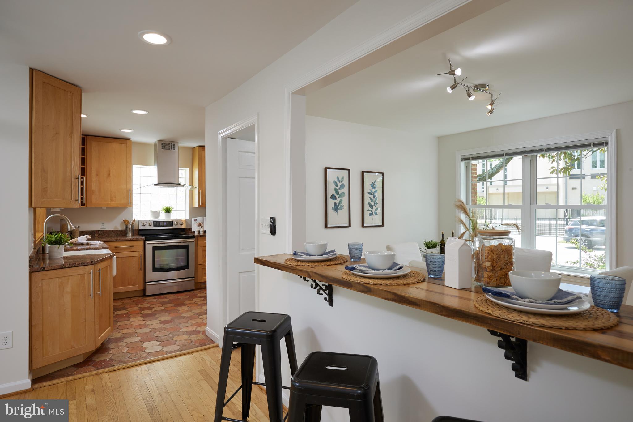 GLENBROOK KNOLLS - Residential