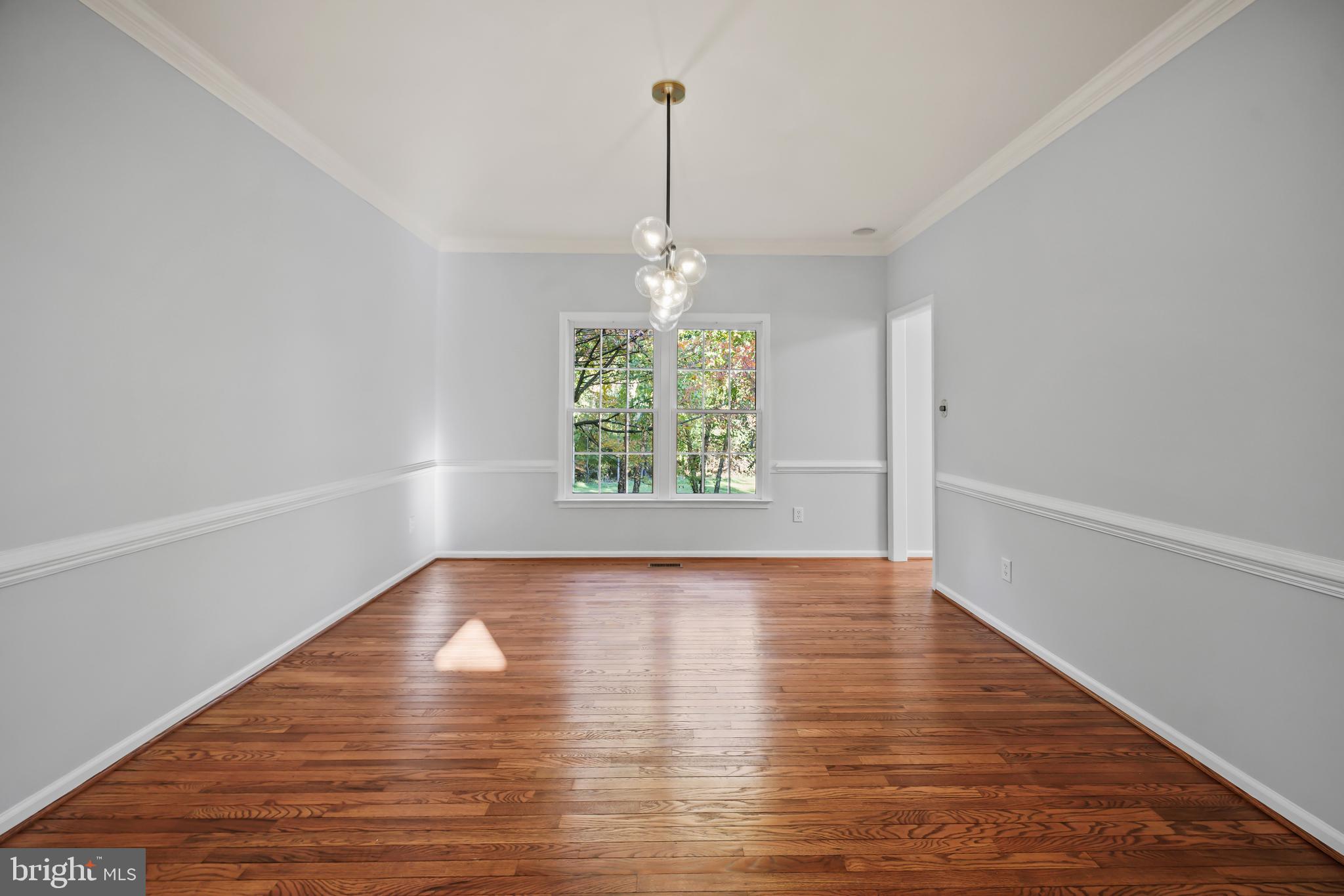 MONROE MANOR - Residential