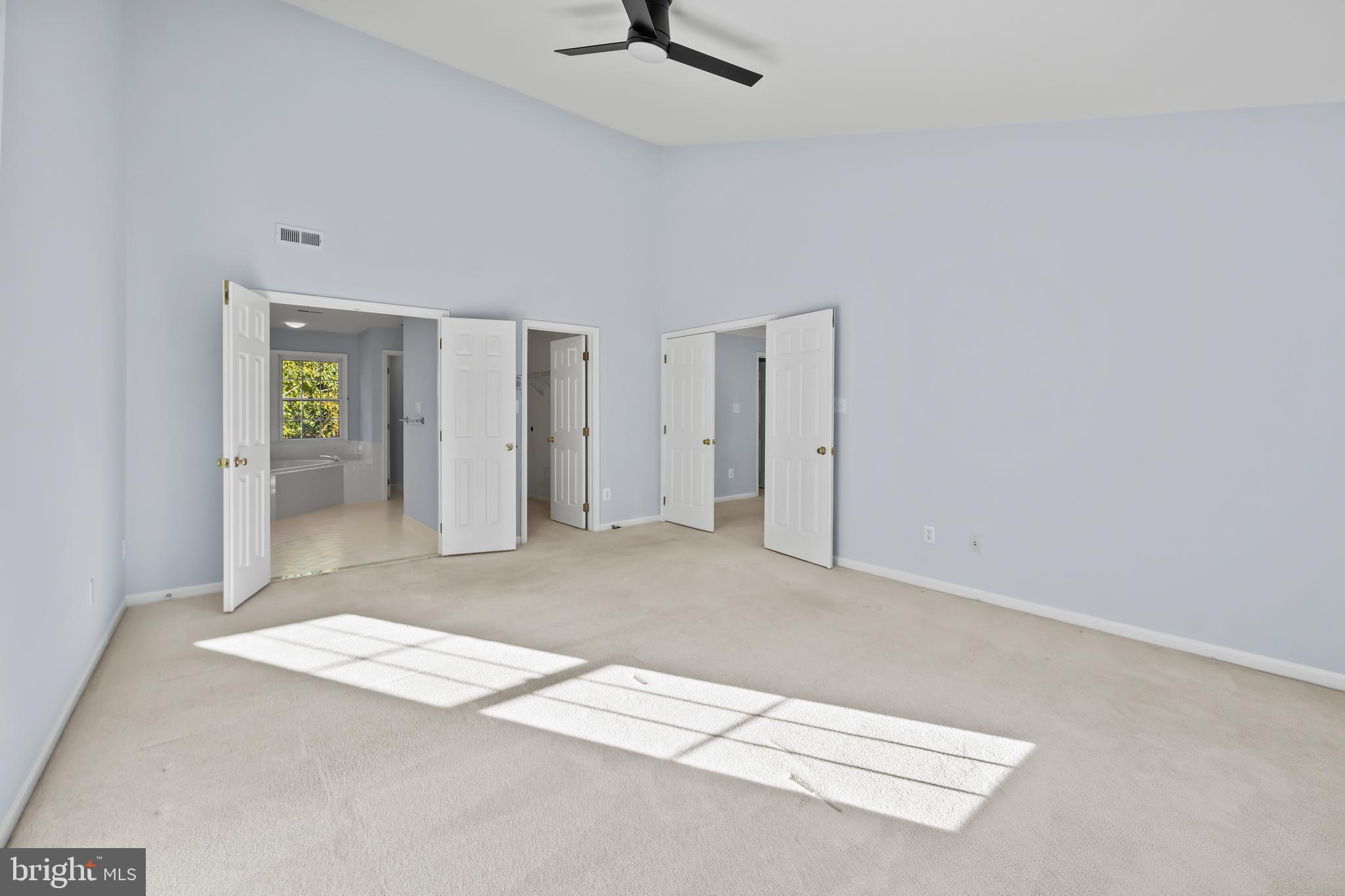 MONROE MANOR - Residential