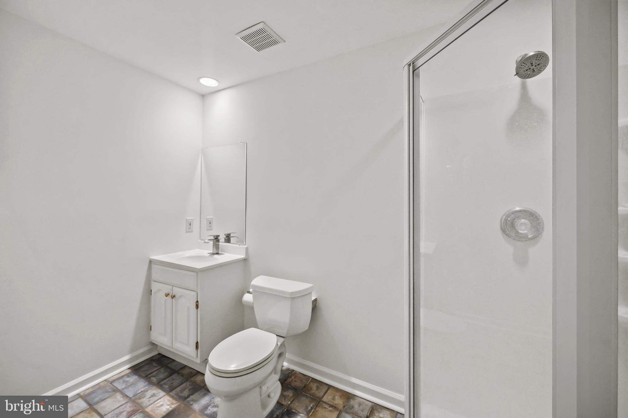 MONROE MANOR - Residential