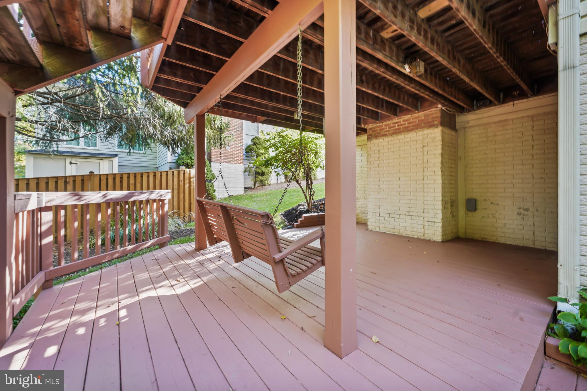 MONROE MANOR - Residential