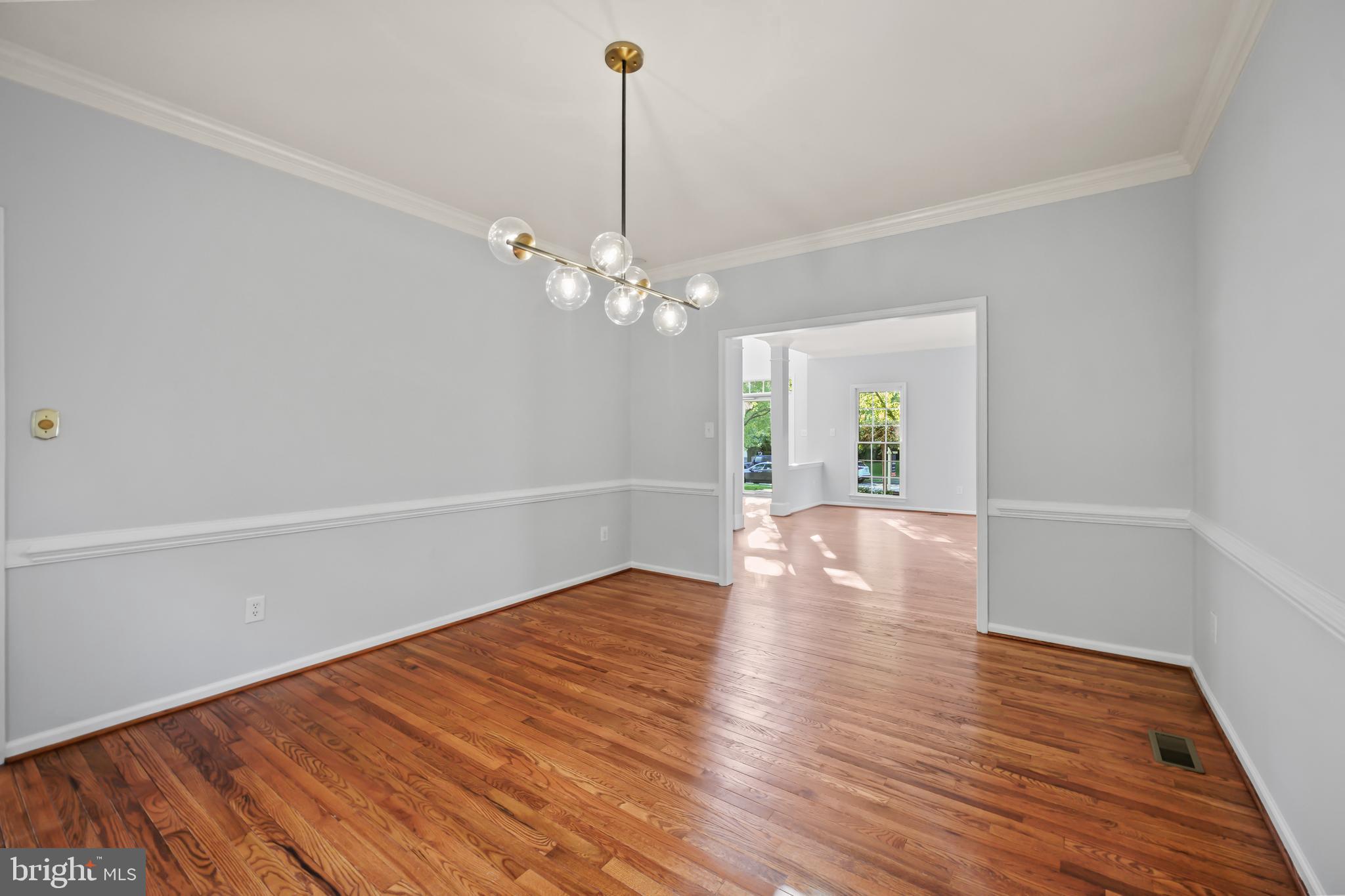 MONROE MANOR - Residential