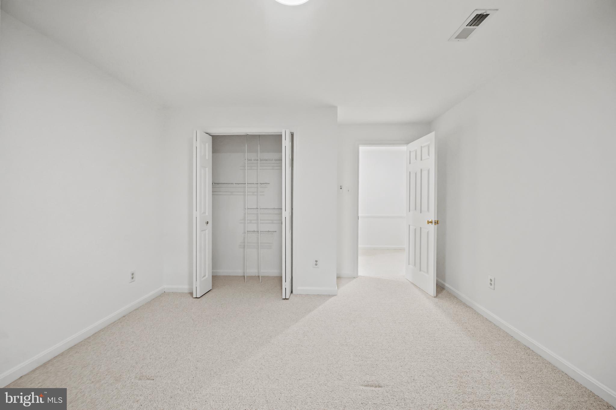 MONROE MANOR - Residential