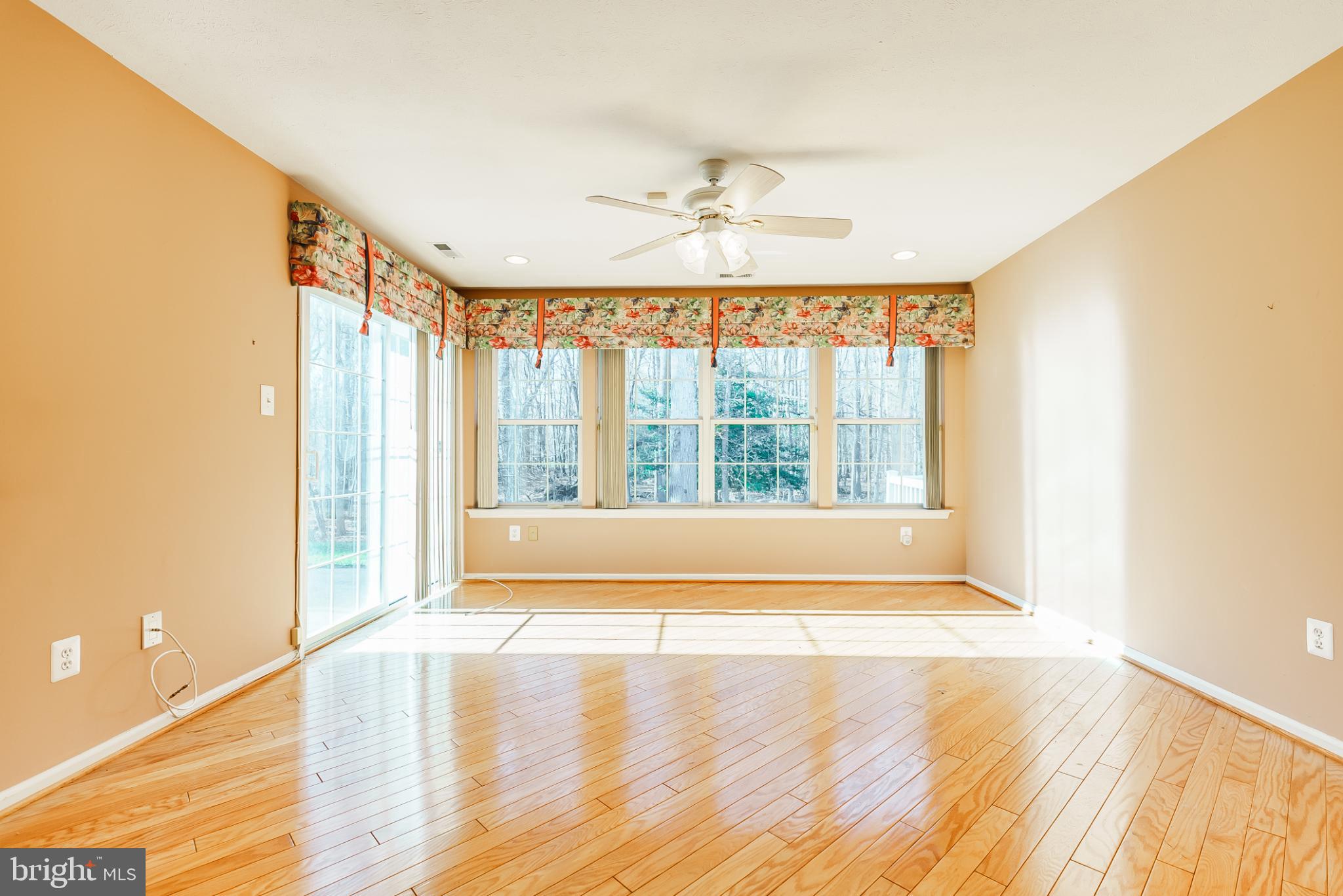 16 PEPPERGRASS DRIVE N