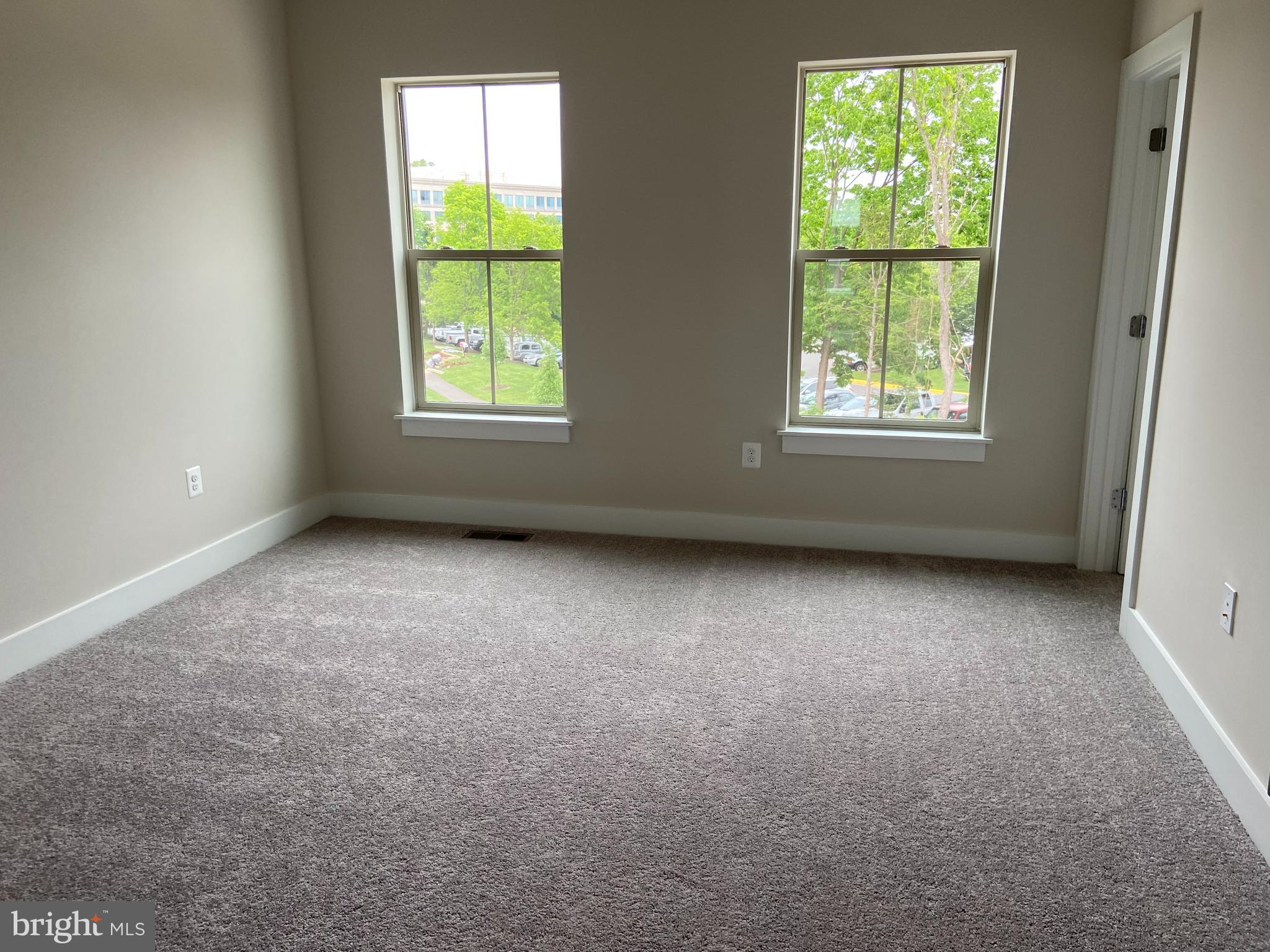 THE RETREAT AT WESTFIELDS - Residential