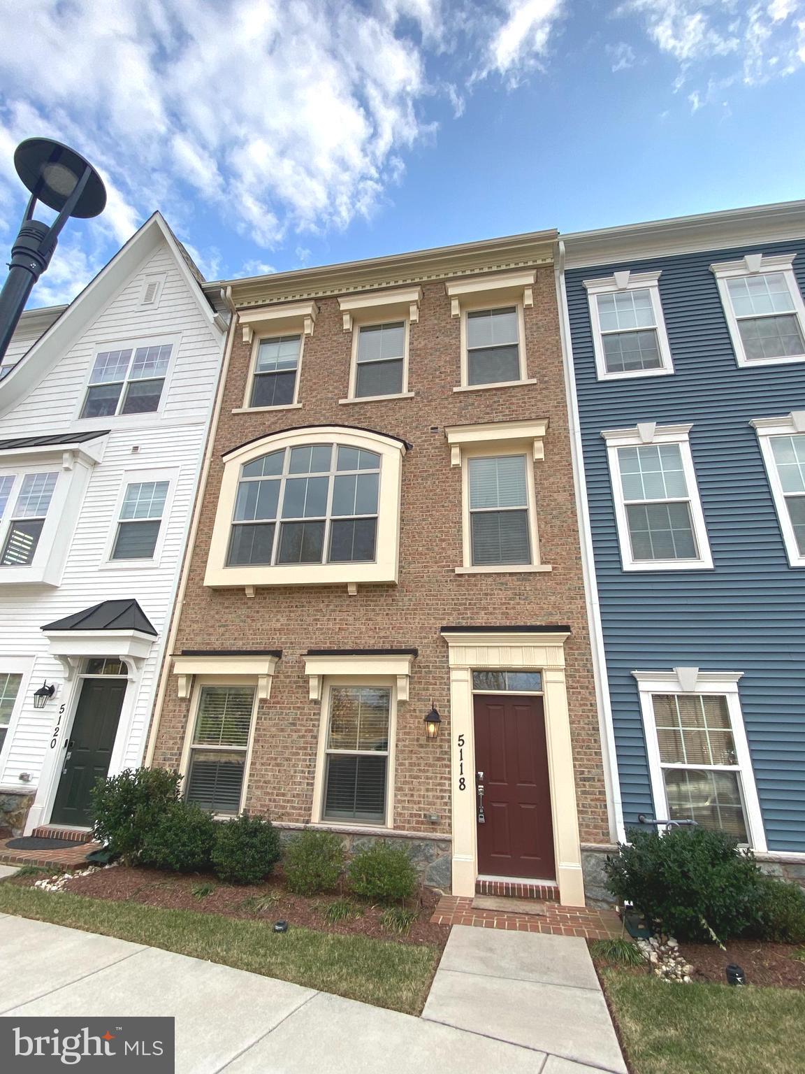 THE RETREAT AT WESTFIELDS - Residential