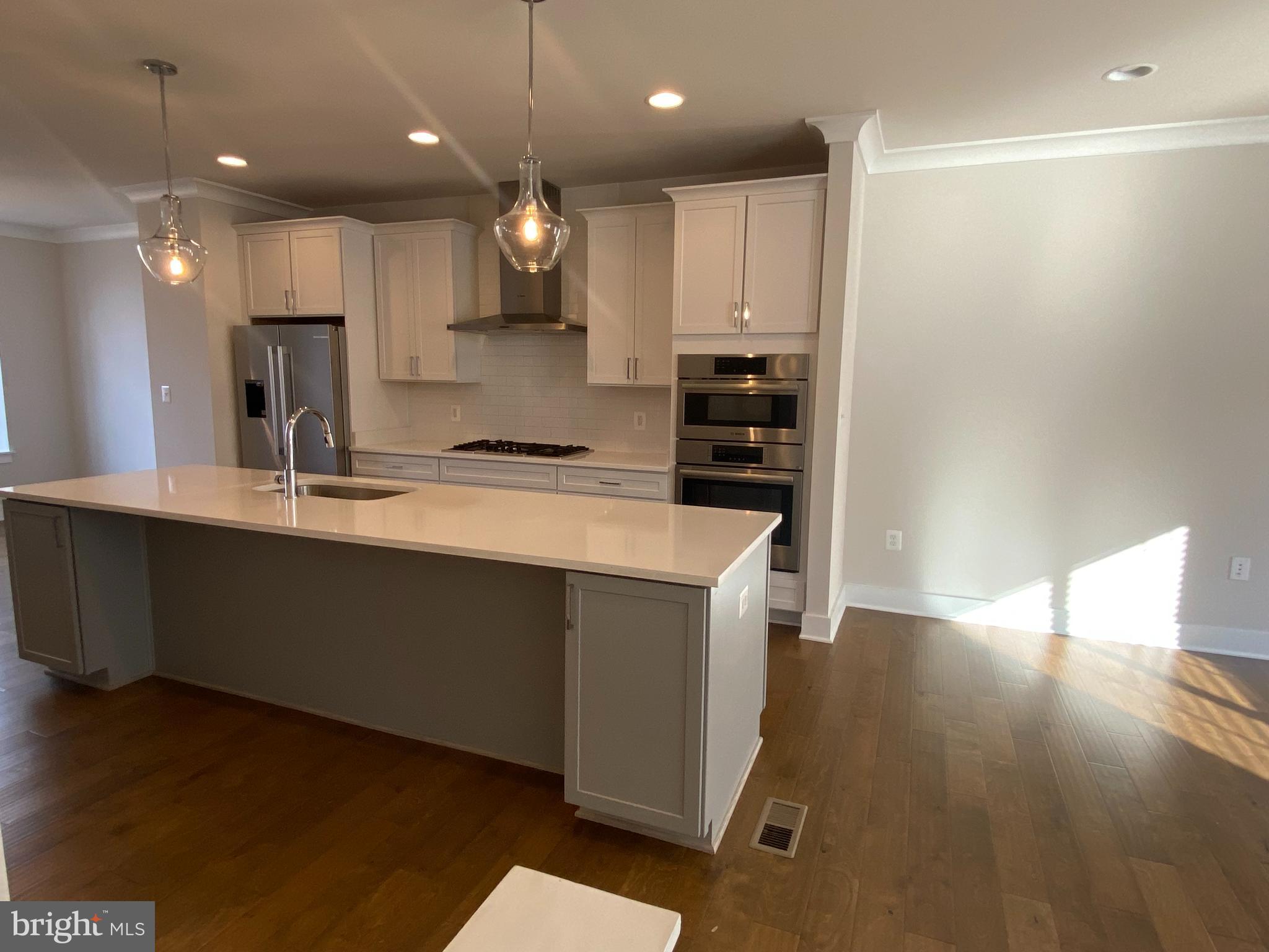 THE RETREAT AT WESTFIELDS - Residential