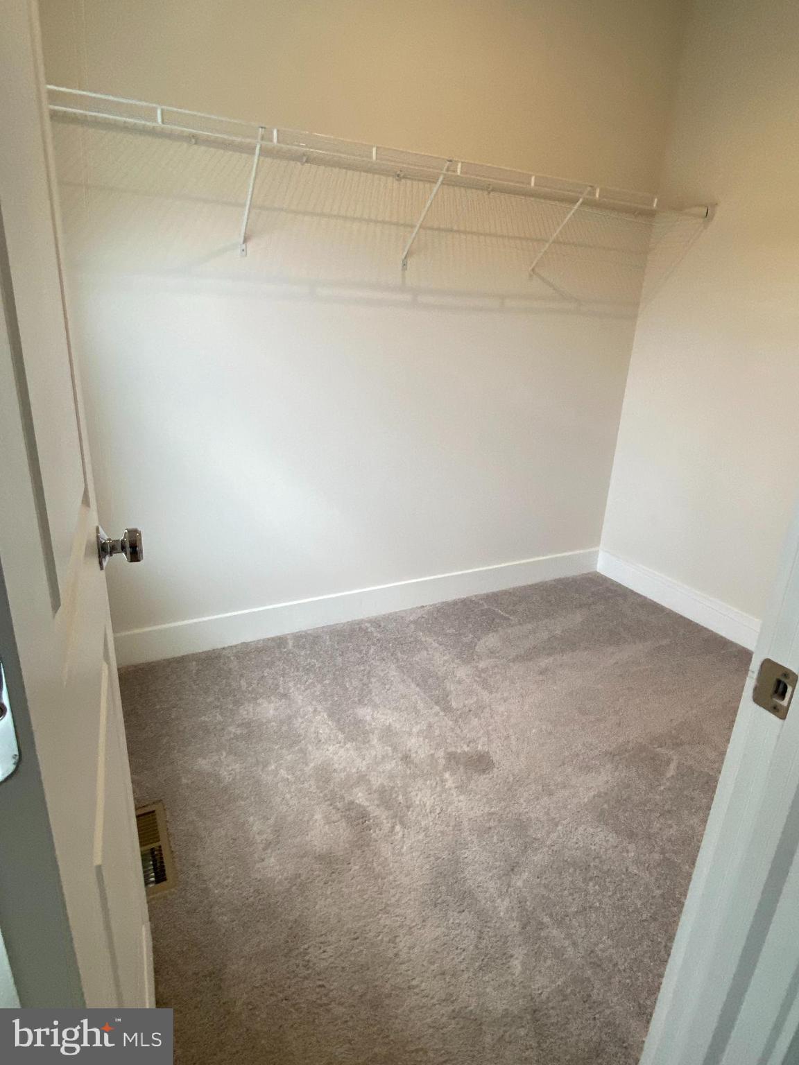 THE RETREAT AT WESTFIELDS - Residential