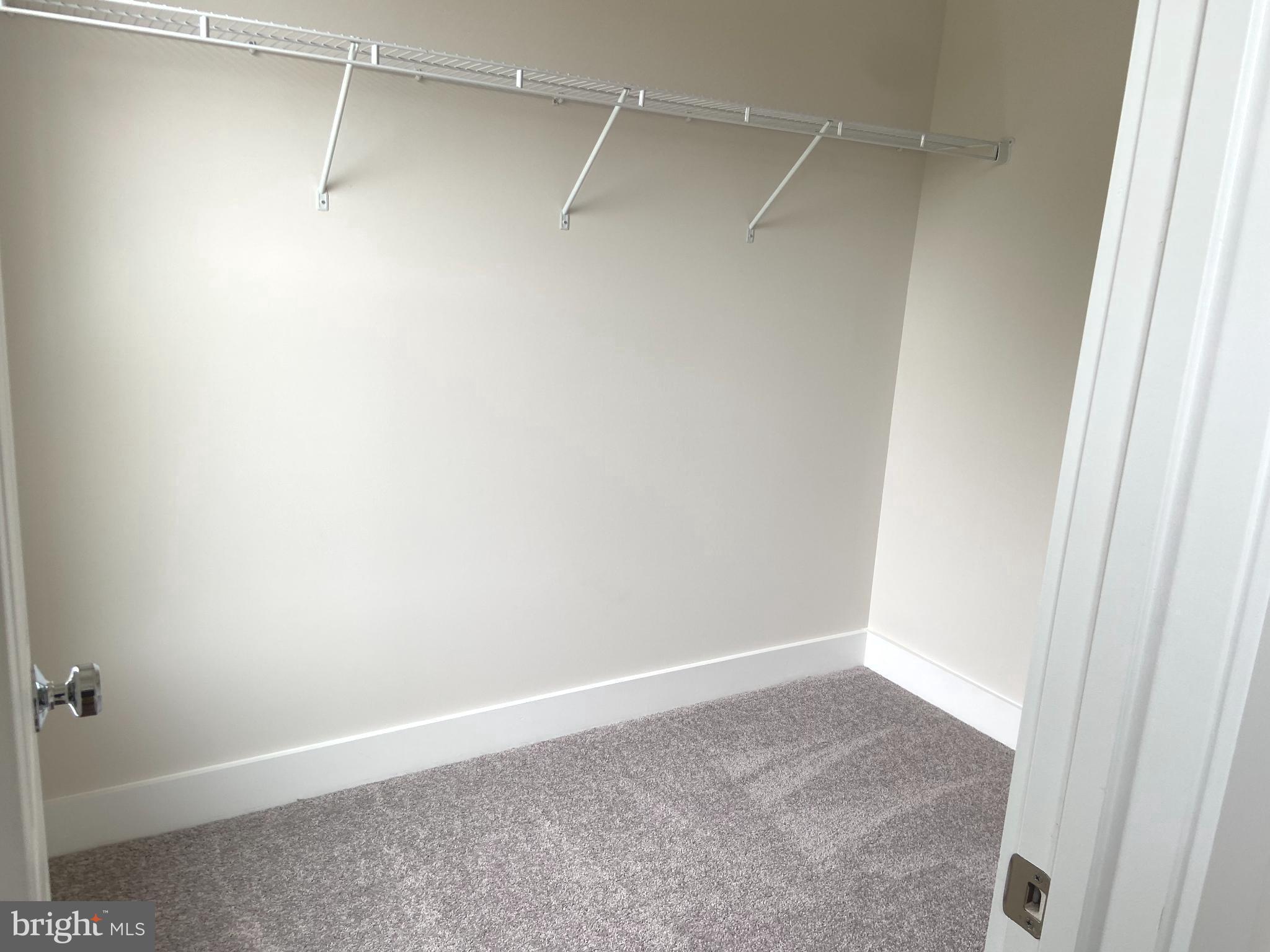 THE RETREAT AT WESTFIELDS - Residential