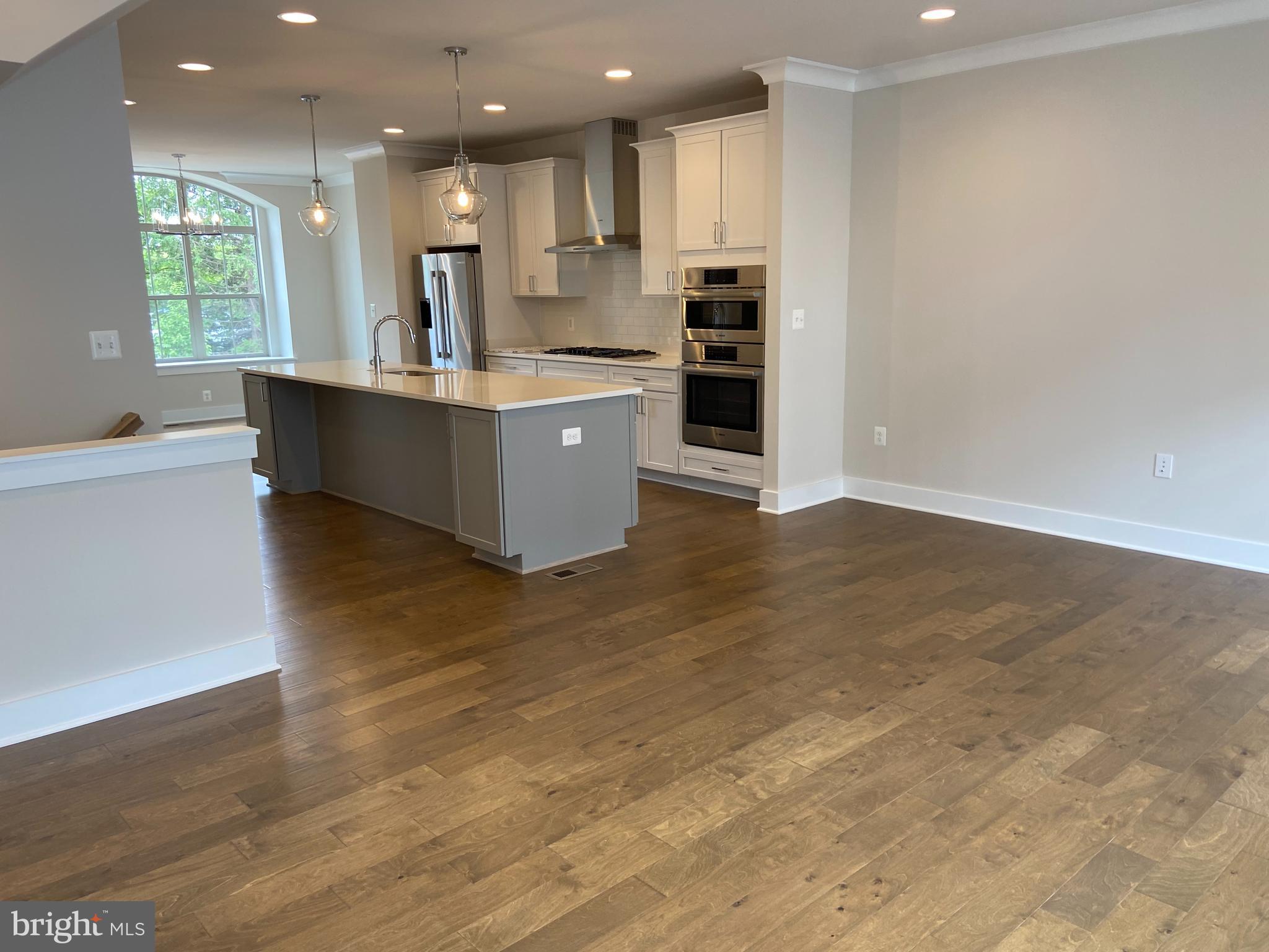 THE RETREAT AT WESTFIELDS - Residential