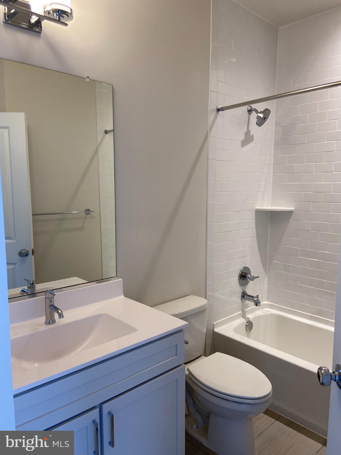 THE RETREAT AT WESTFIELDS - Residential