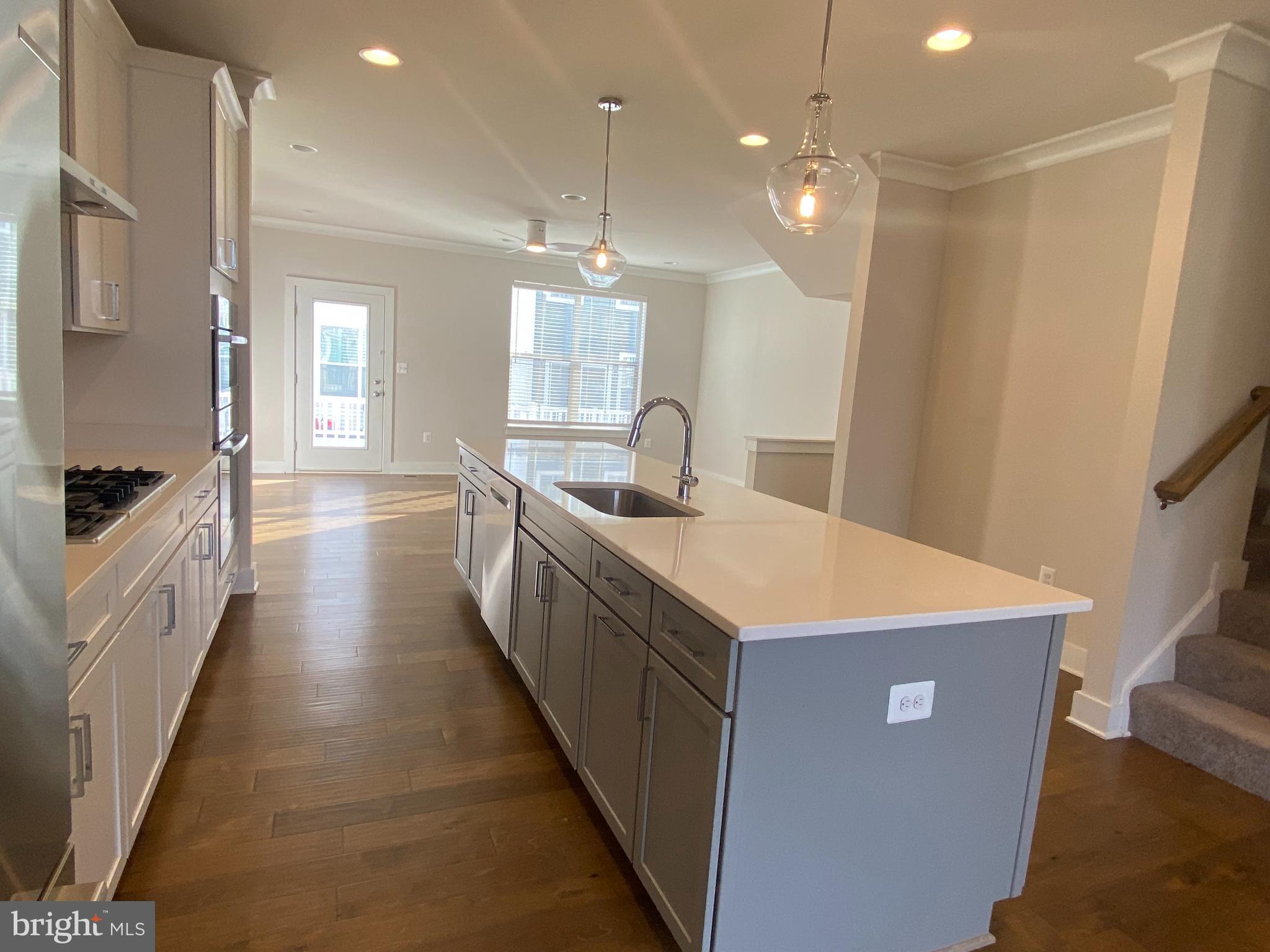 THE RETREAT AT WESTFIELDS - Residential