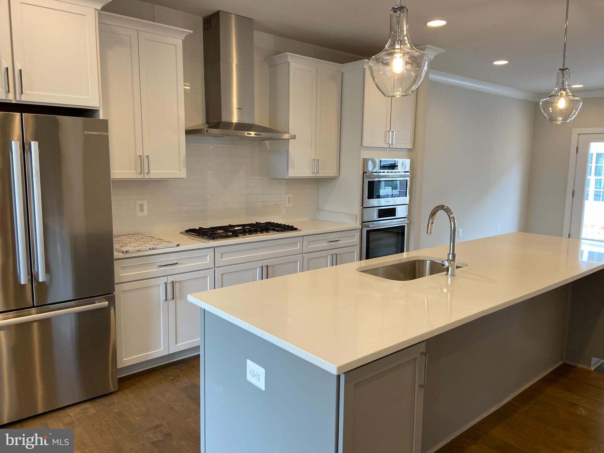 THE RETREAT AT WESTFIELDS - Residential