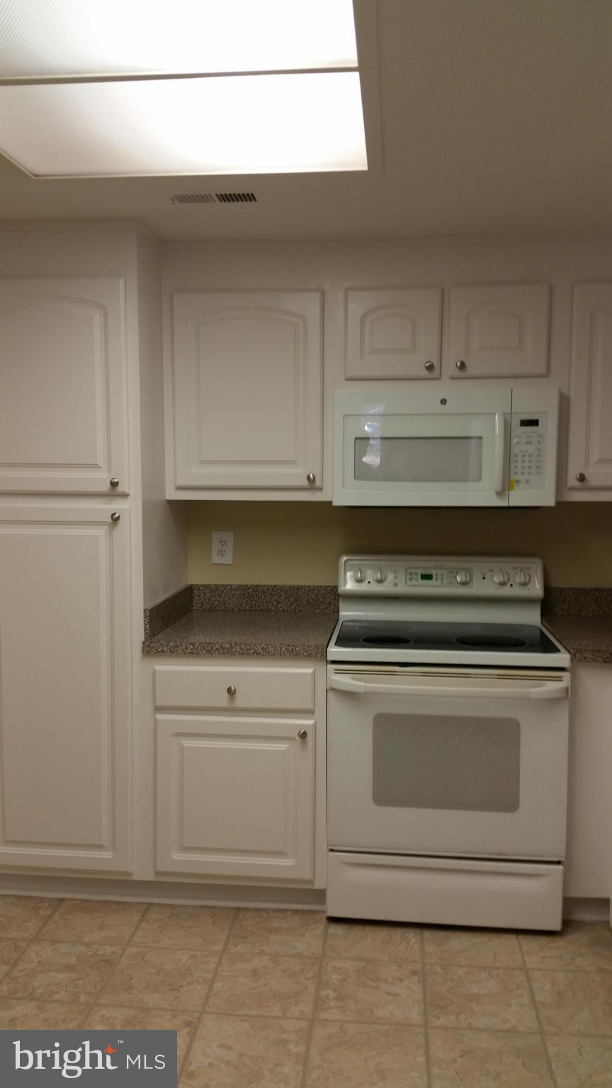 ROSSMOOR MUTUAL #14 - Residential Lease