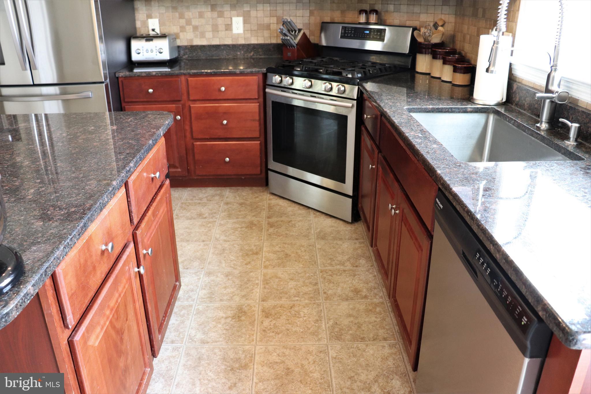 AUTUMN HILLS - Residential